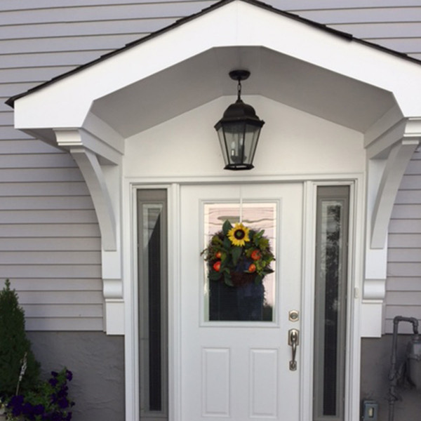 Cedar Bracket 10T11 — installed on porch close-up | Timber Build