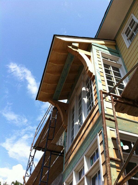 Cedar Bracket 11T6 — Western Red Cedar detail photo | Timber Build