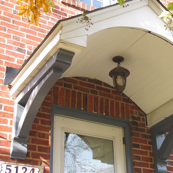 Cedar Bracket 10T23 — installed front porch detail | Timber Build