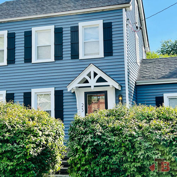 Cedar Bracket 02T13 — installed exterior detail | Timber Build