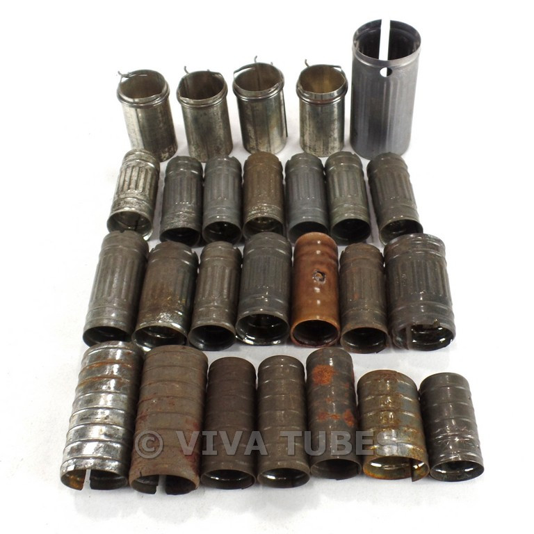 Lot 125 Rusty Mini Metal Vacuum Radio Vacuum Radio Tube Shields 9Pin