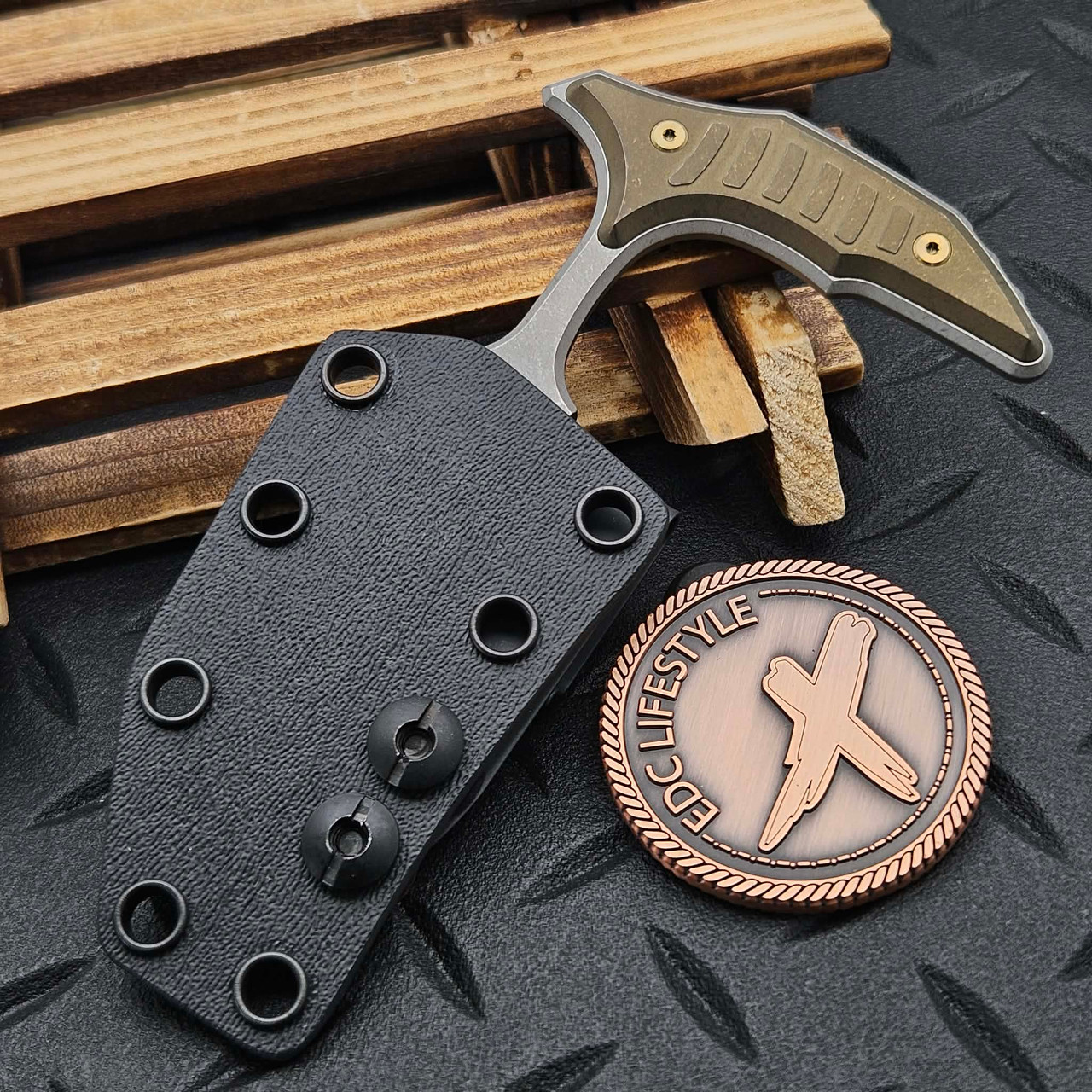 Microtech/Bastinelli Bee 218-10APMS2 Bee Apocalyptic Push Dagger ...