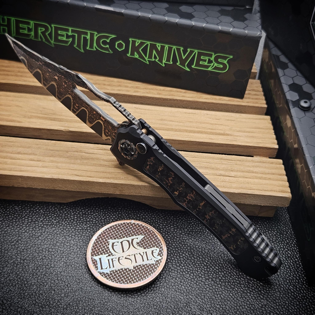 Heretic Custom Knives Wraith V4 Manual Bowie Vegas Forge Damascus w ...