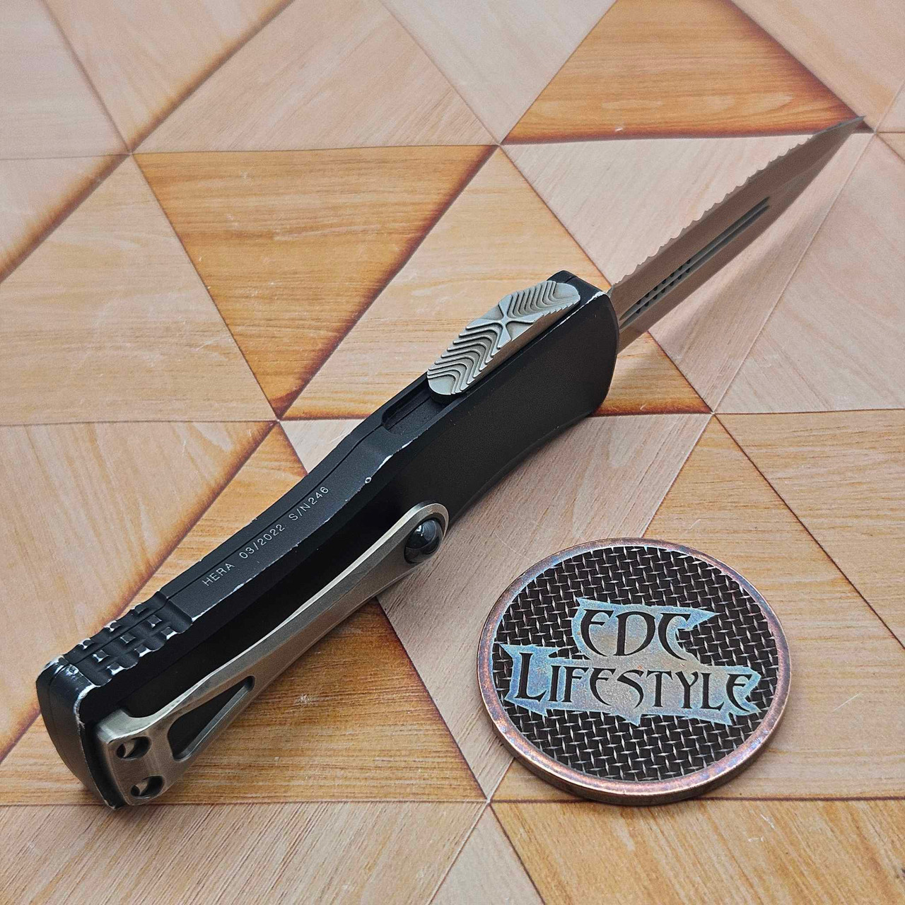Microtech 702-15 Black Hera Double Edge Full Serrated Bronze Standard ...