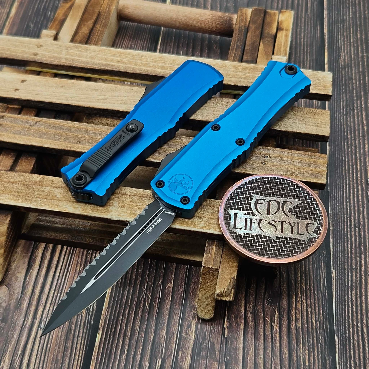 Microtech Hera II Mini D/E 2.95" Blue Full Serrated Black Standard ...