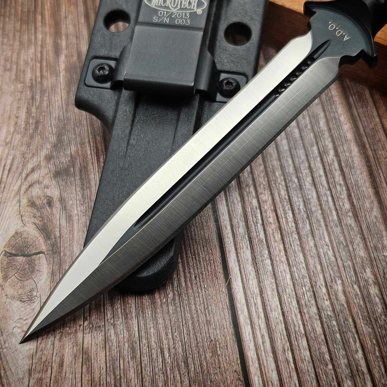 Microtech Ado Microtech Knives ADO D/E Two-Tone S/N 003