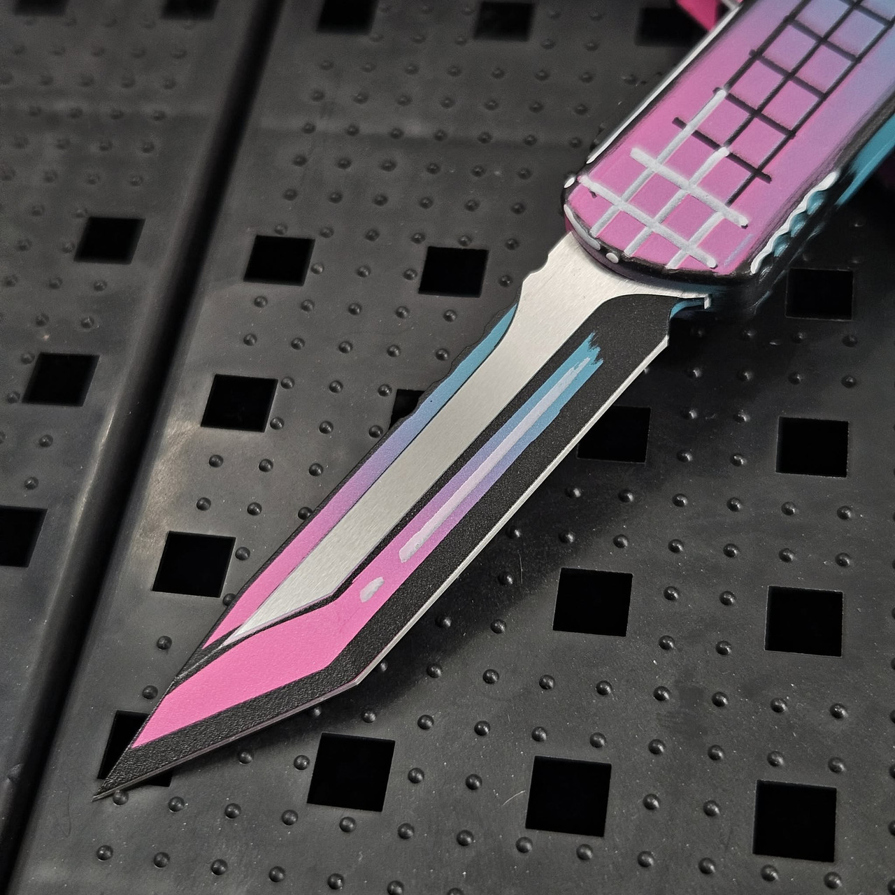 Heretic Knives Manticore S Tanto Grenade Grip Miami Vice Cel Shading ...