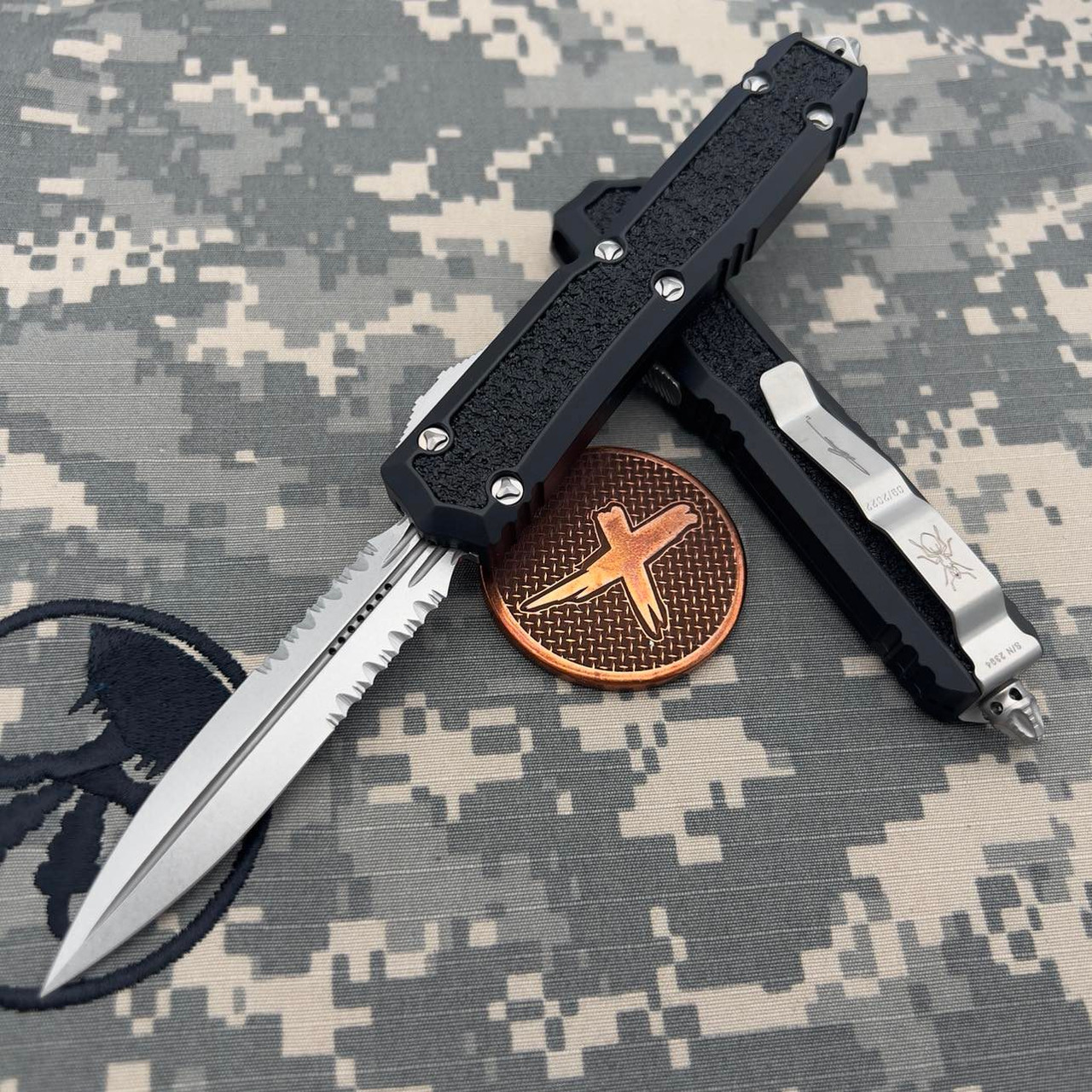 Microtech Makora 206-11S Black Stonewash Double Edge Partial Serrated
