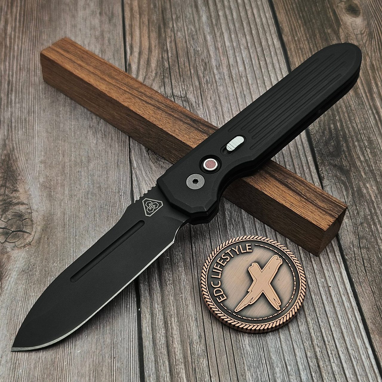 Pro-Tech Auto Invictus 1805 - Preowned