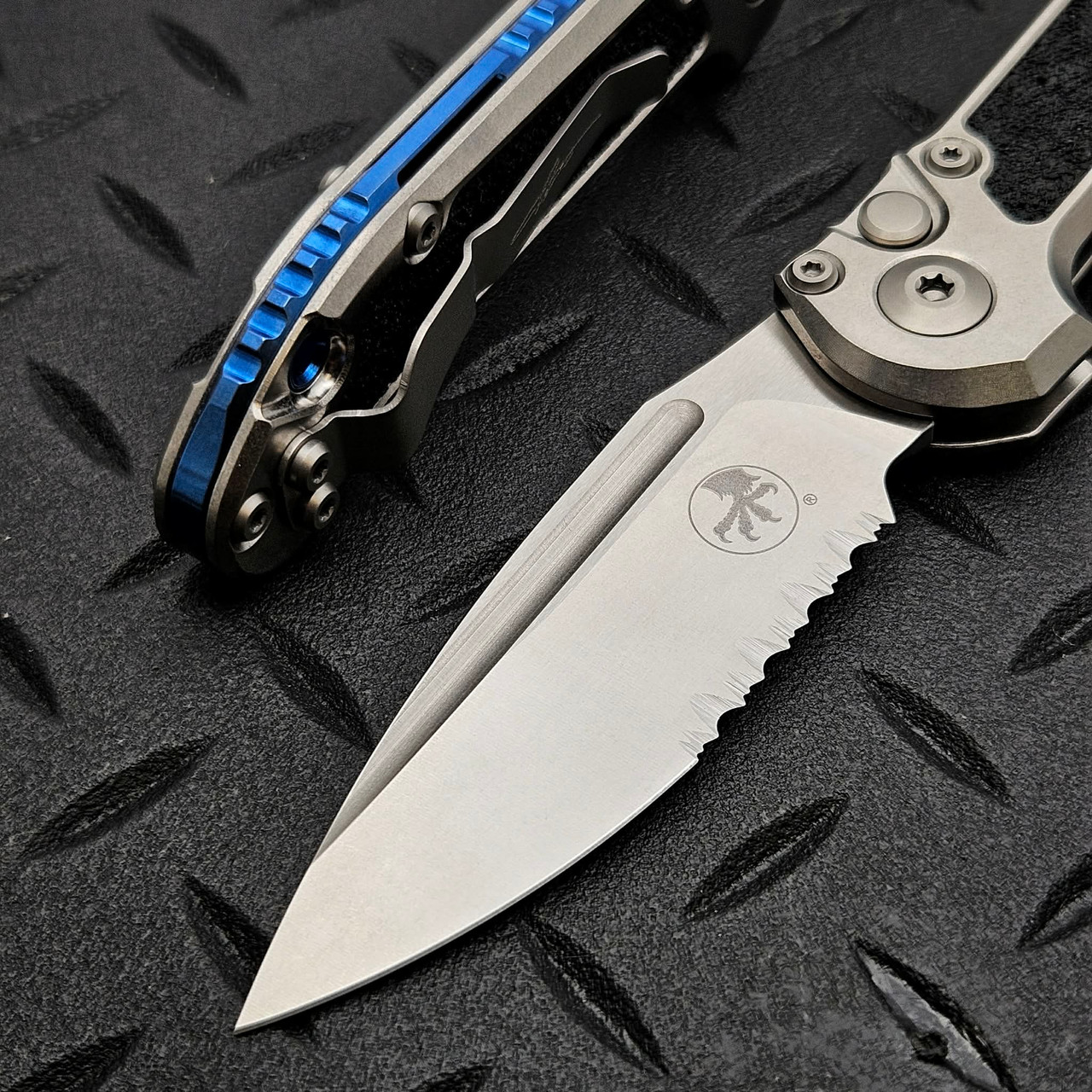 Titanium Microtech Microtech LUDT Titanium Textured Inlay S/E Stonewash Partial Serrated ...