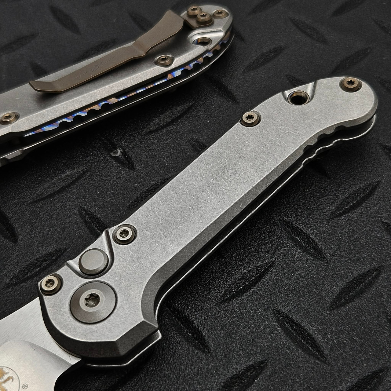 Titanium Microtech Microtech LUDT Titanium Slab Side T/E Stonewash 1136-10MS7 Flamed Ti Accent