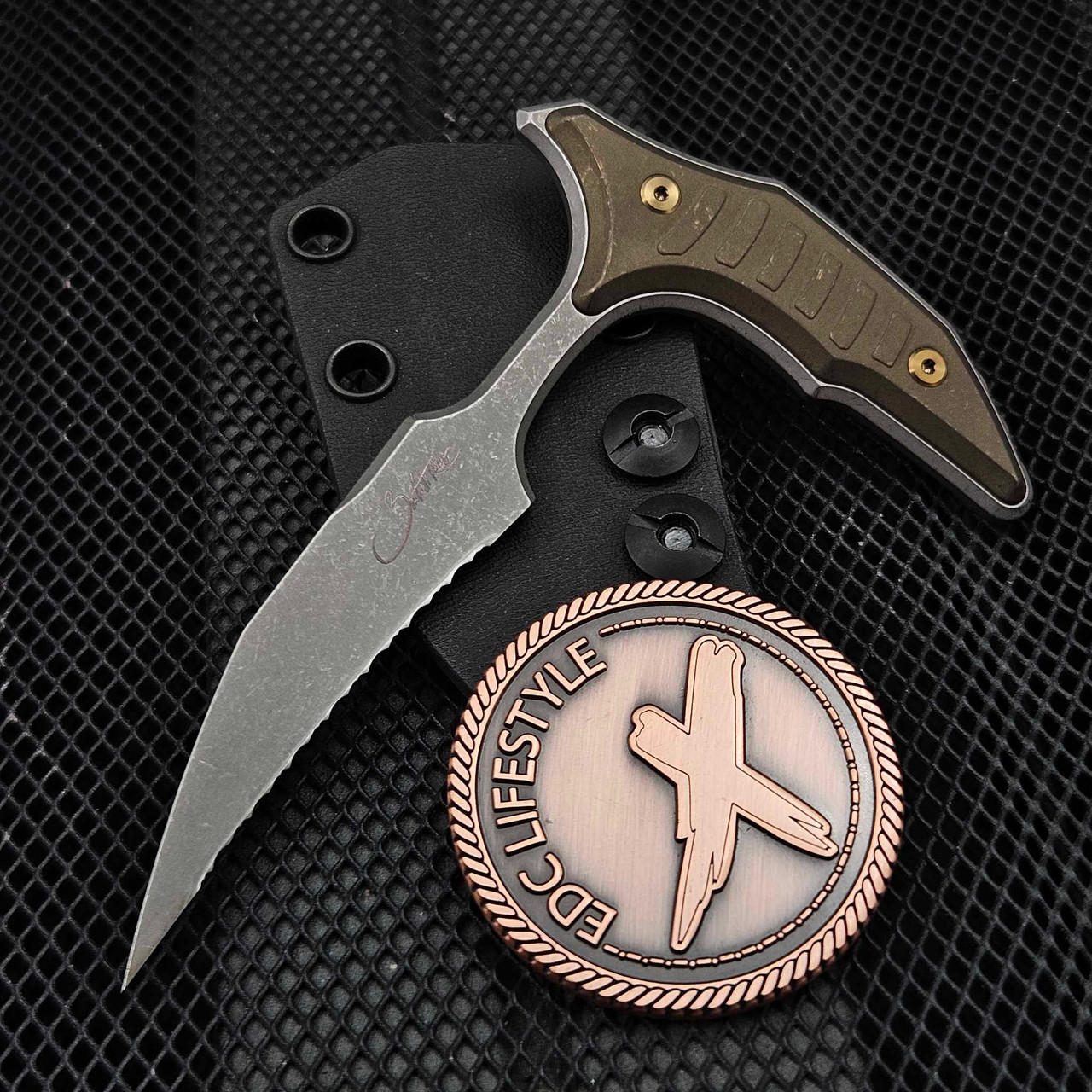 Microtech/Bastinelli Bee 218-12APMS2 Bee Apocalyptic Full Serrated Push ...