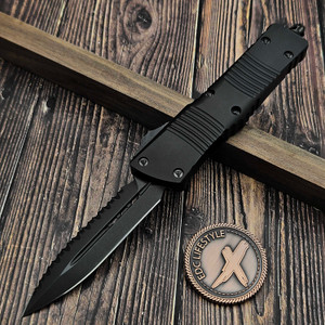 Microtech Combat Troodon DLC Shadow D/E Full Serrated 142-3DLCTSH S/N 681 - Preowned