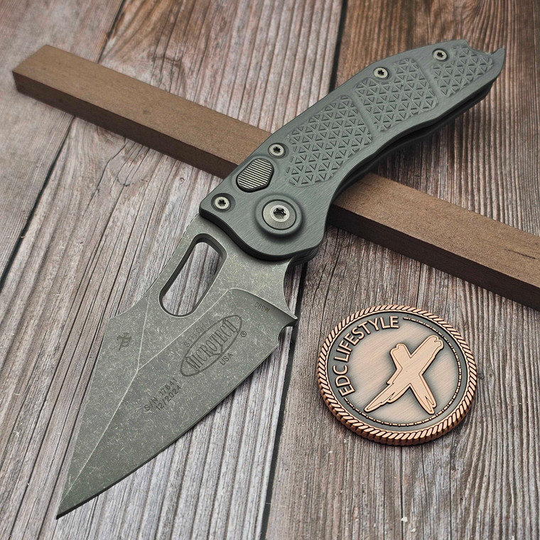 Microtech Stitch Auto Natural Clear S/E Apocalyptic 169-10APNC - Preowned S/N 17641