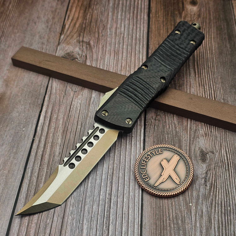 Microtech Carbon Fiber Top Combat Troodon Bronze Hellhound T/E 219-13CF - Preowned