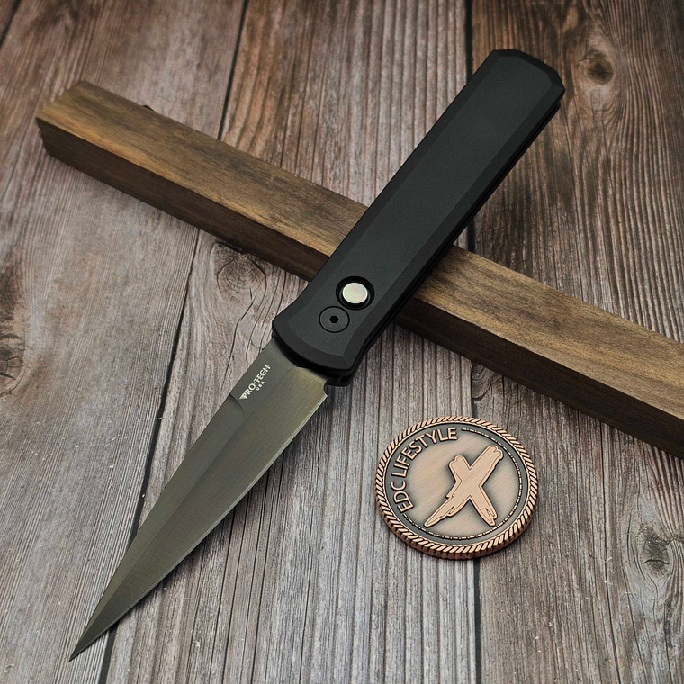 Pro-Tech Godfather 921-DARK DLC Satin Blade, Black Lip Pearl Button - Preowned S2