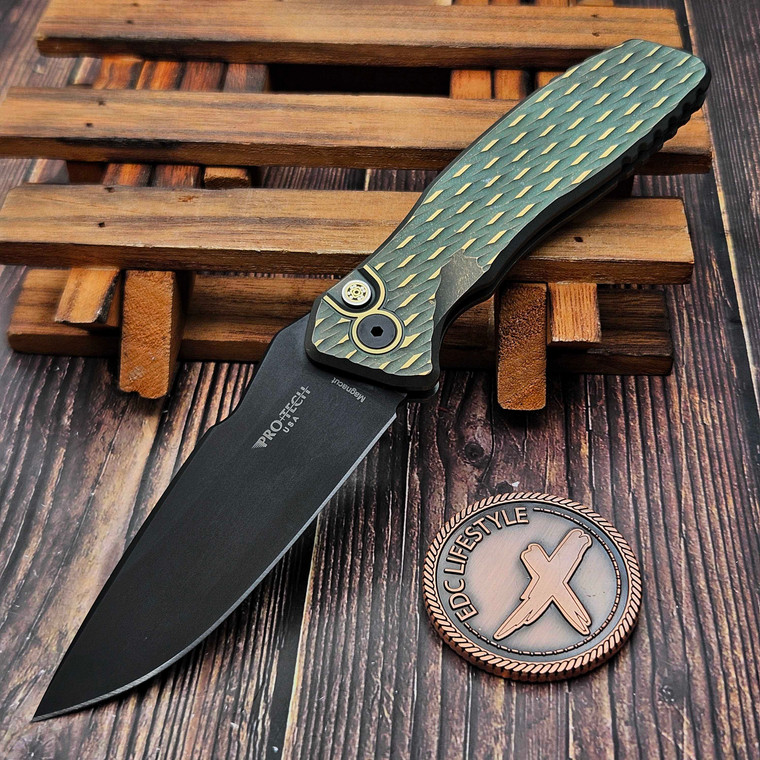 Pro-Tech Knives Custom Pallas Auto - Spartan Blades Distressed Green/Gold Lattice Textured 6ALV4 Ti W/ Mosaic Button 3.7" DLC Magnacut CCKS 2026