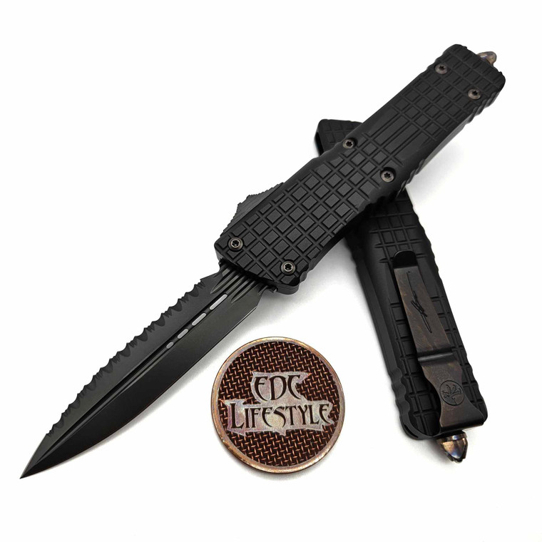 Microtech Combat Troodon  142-3CT-DSH Frag Delta Shadow DLC Double Edge Full Serrated Nickel Boron Internals Flamed Glassbreaker and Carbon Fiber Button