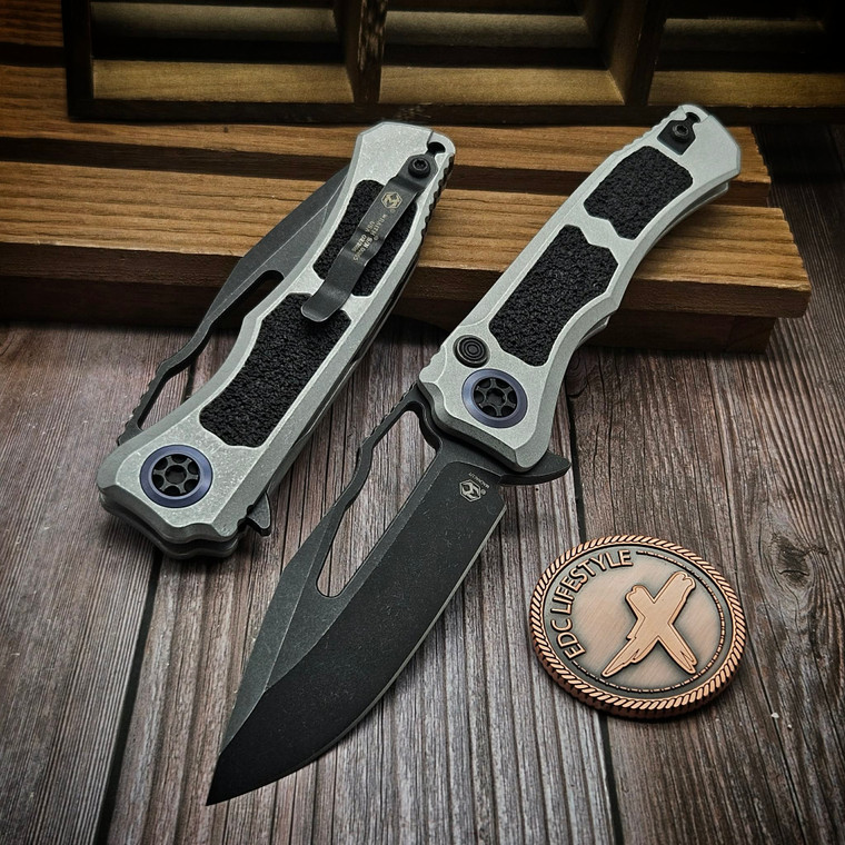 Heretic Black Blizzardworn Wraith Manual V4 Clip Point Battle