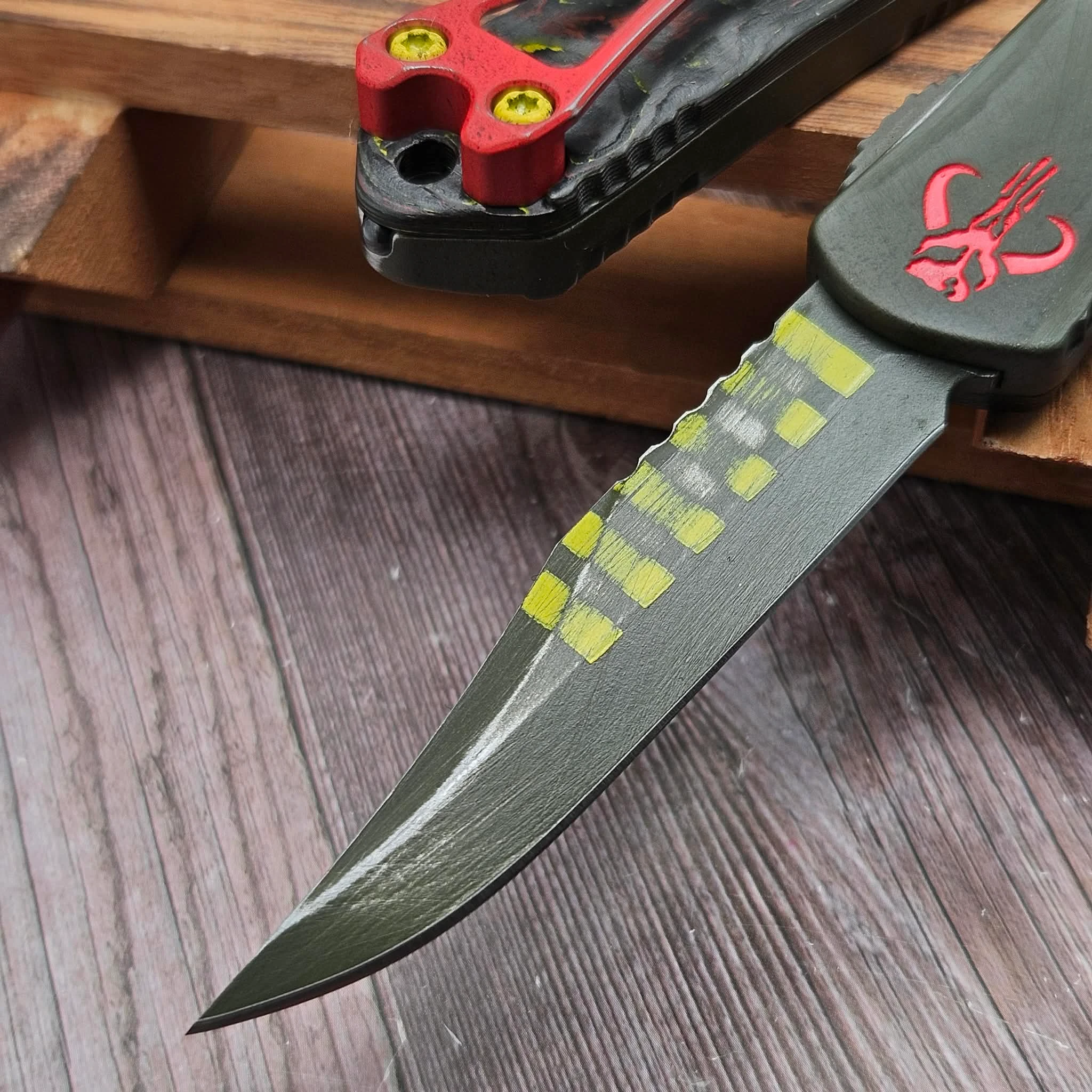 Heretic Manticore S Bounty Hunter Bowie H022B-A-BOUNTY