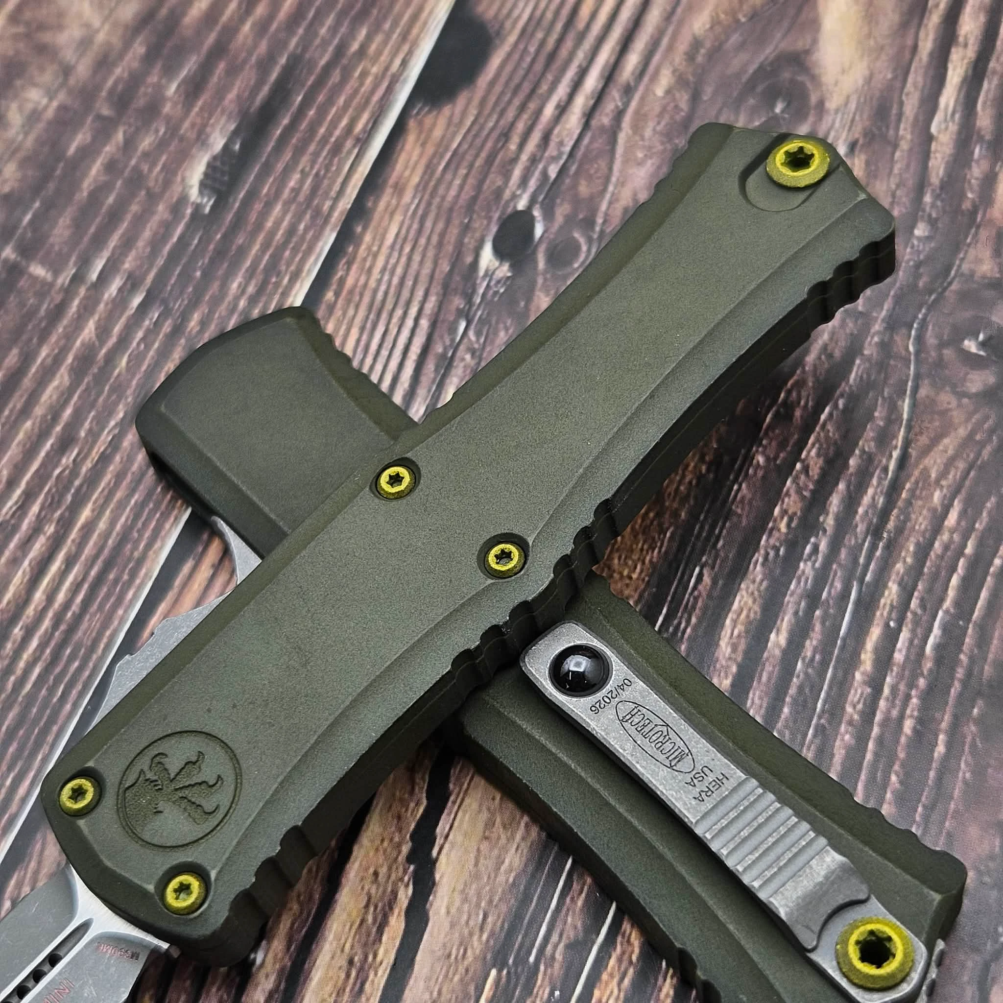 Microtech Hera II Mini Distressed Grenade 2.90
