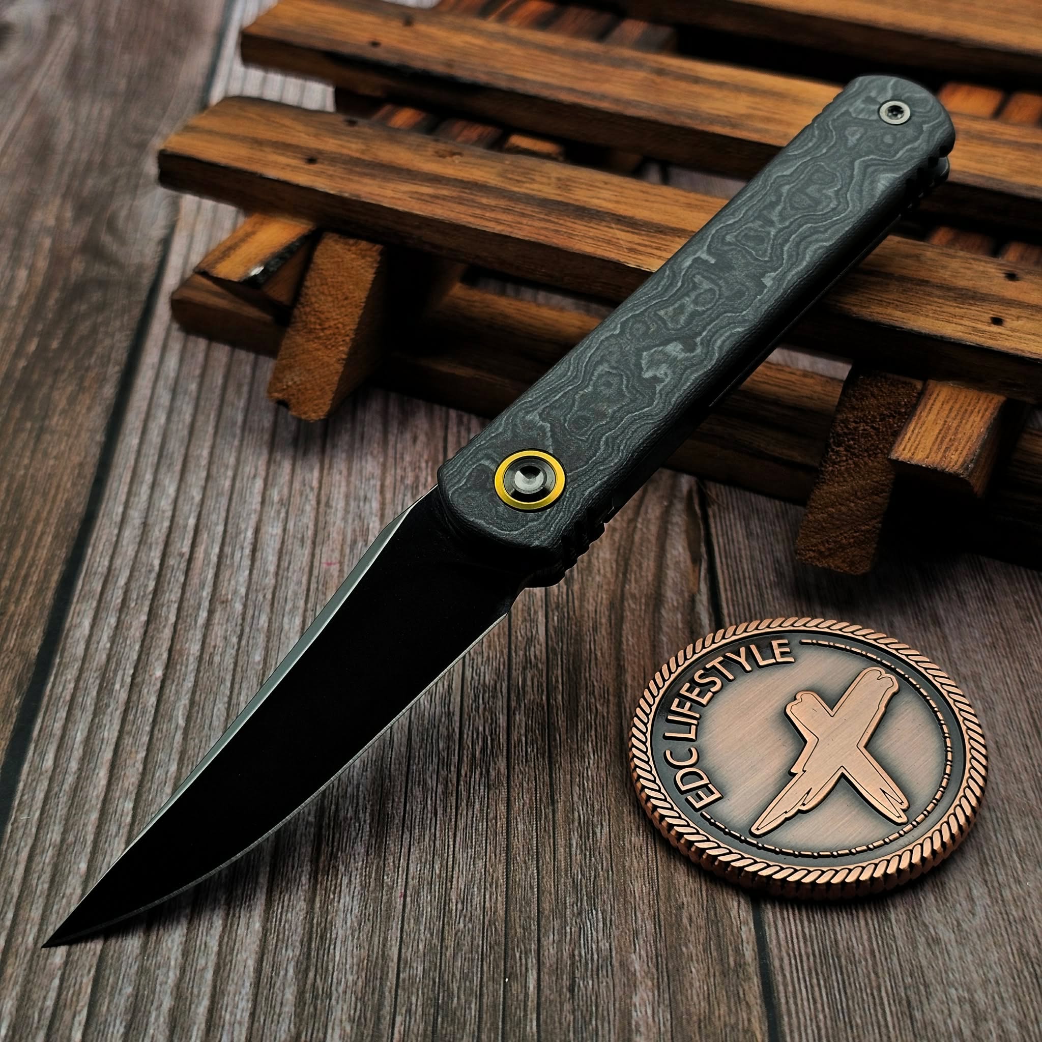 Kizer Knives Feist 3 | CPM S90V + Polished DLC Ultra | Titanium