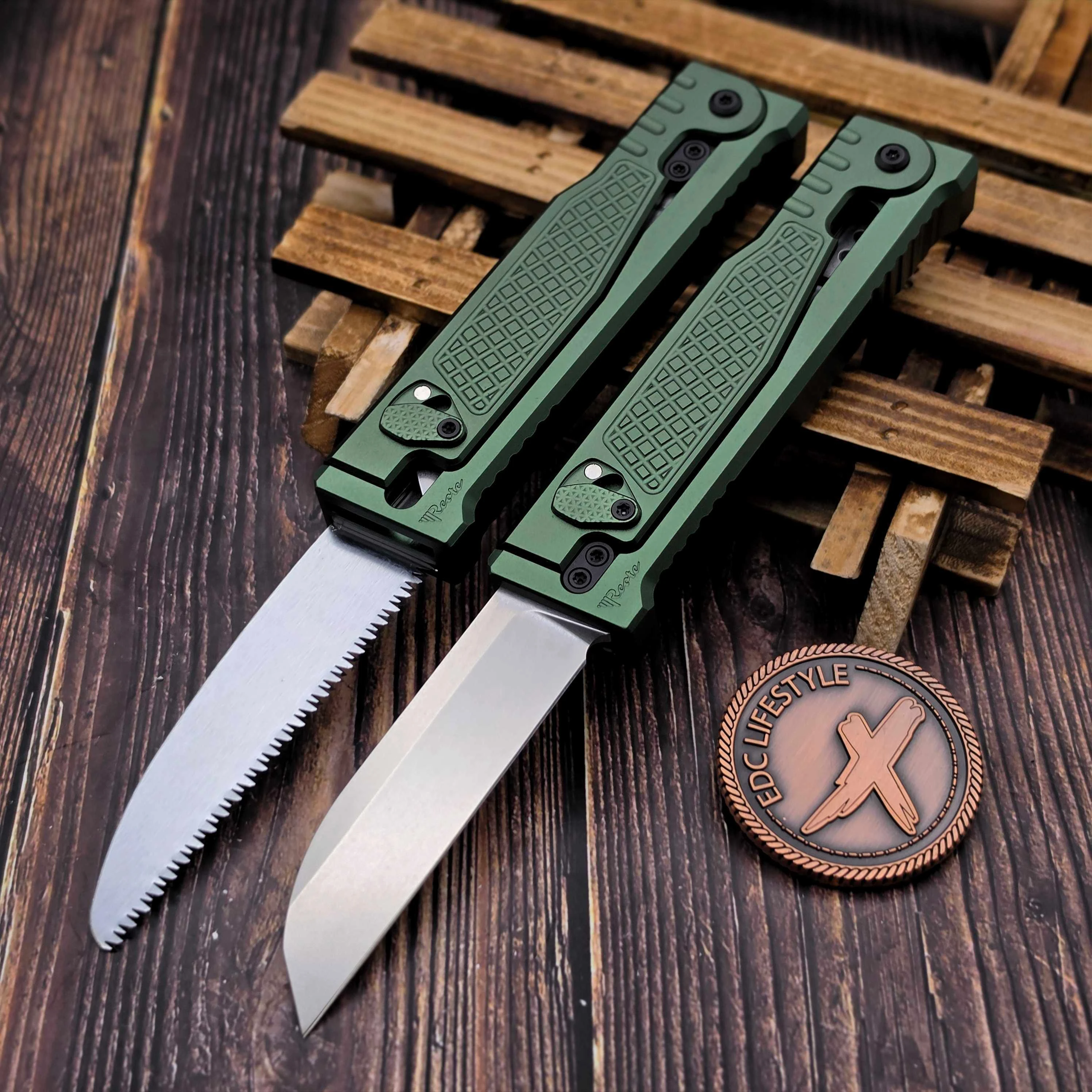 Reate EXO Performance Green Diamond Aluminum Dual Blade Gravity Knife