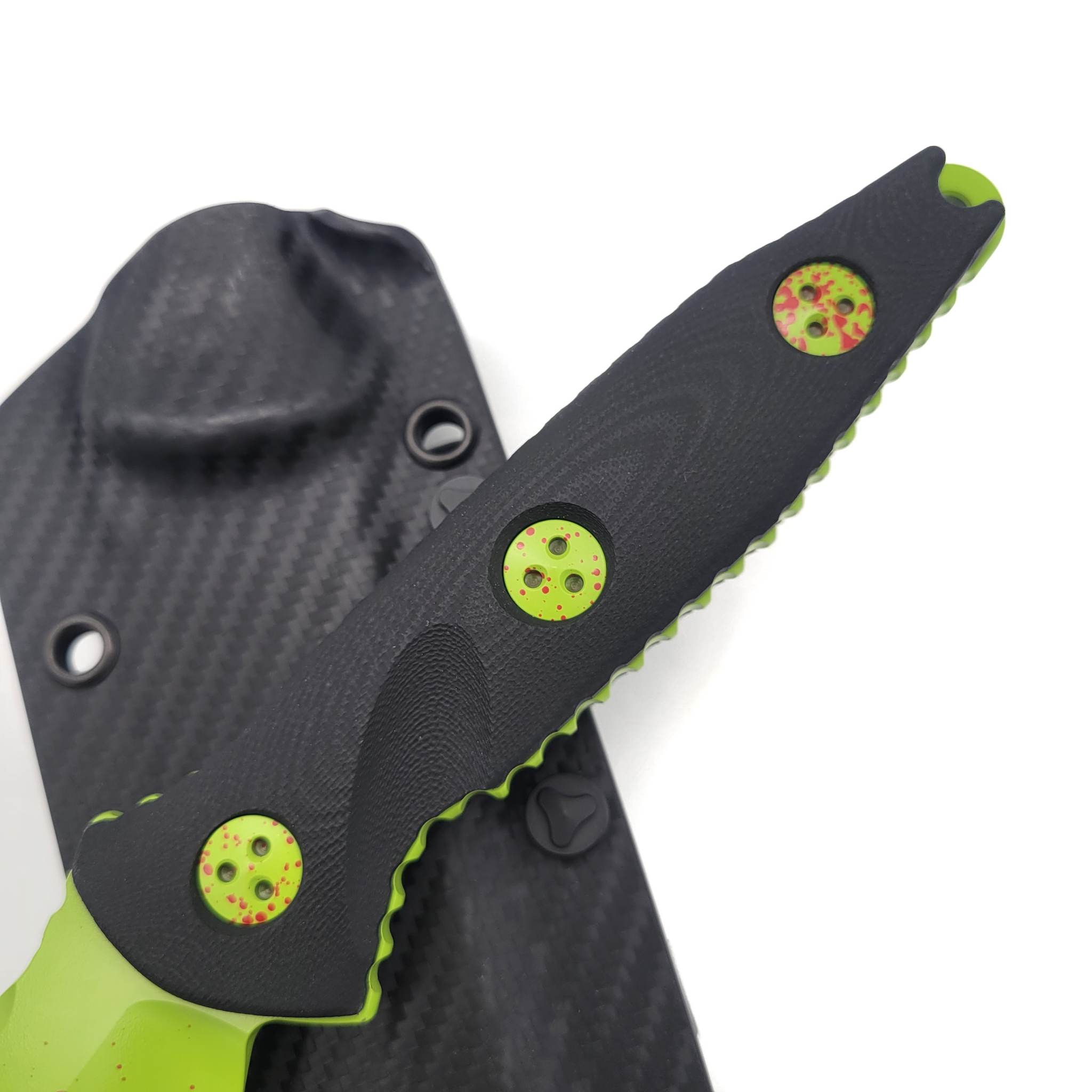 Microtech 114-1Z Zombie Socom Alpha Fixed Blade Tanto Edge