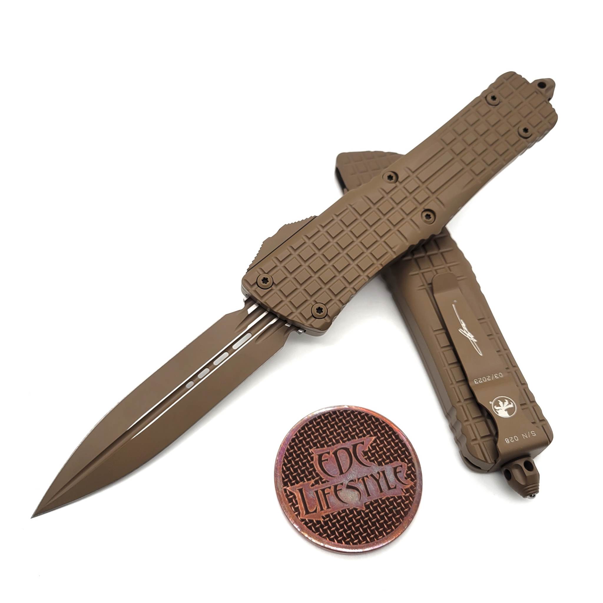Microtech Combat Troodon 142-1CT-CTA Delta D/E Frag Cerakote Tan