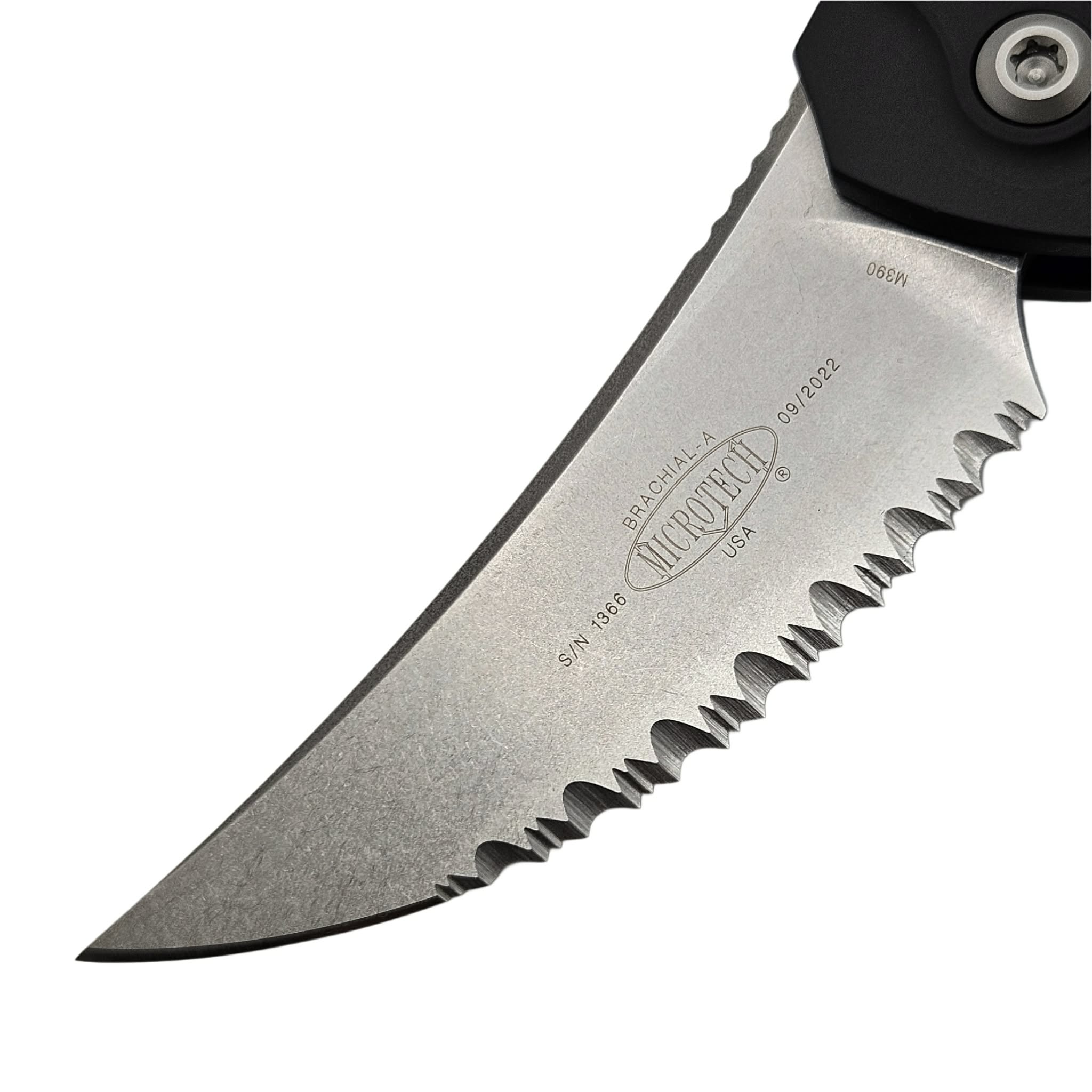 Microtech/Bastinelli Brachial 268A-12 Stonewash Serrated AUTO