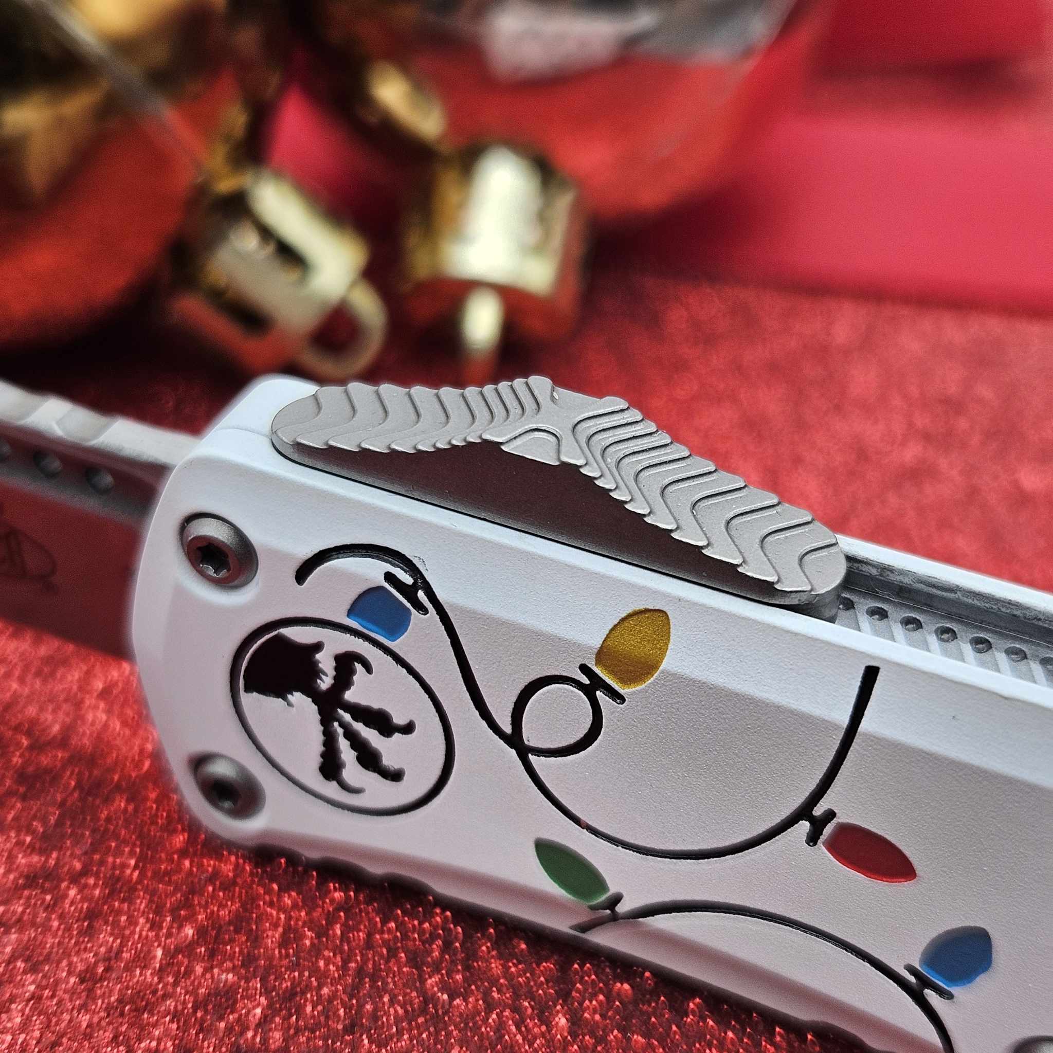 Microtech Hera II Mini Single Edge Christmas White 2.95