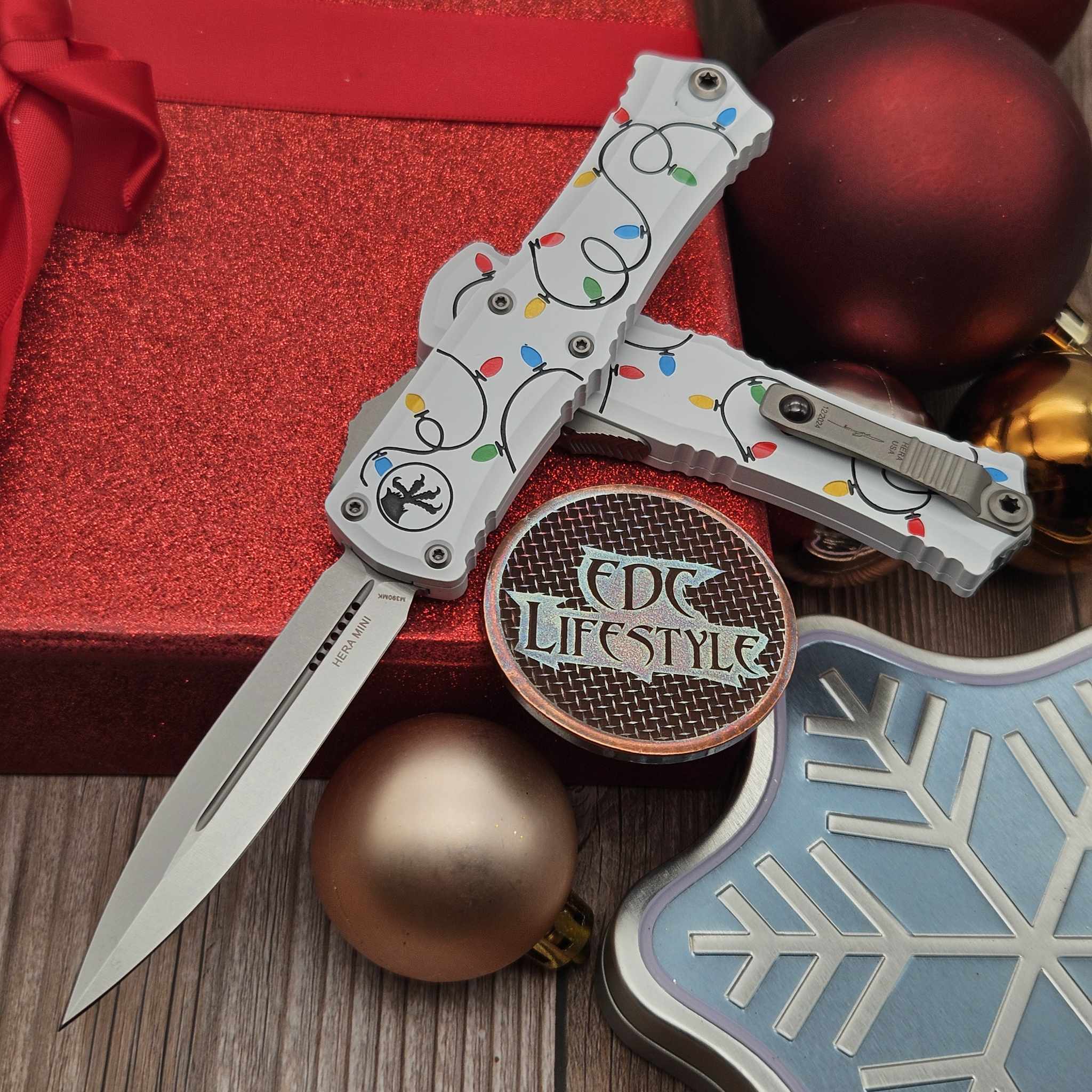 Microtech Hera II Mini Double Edge Christmas White 2.95