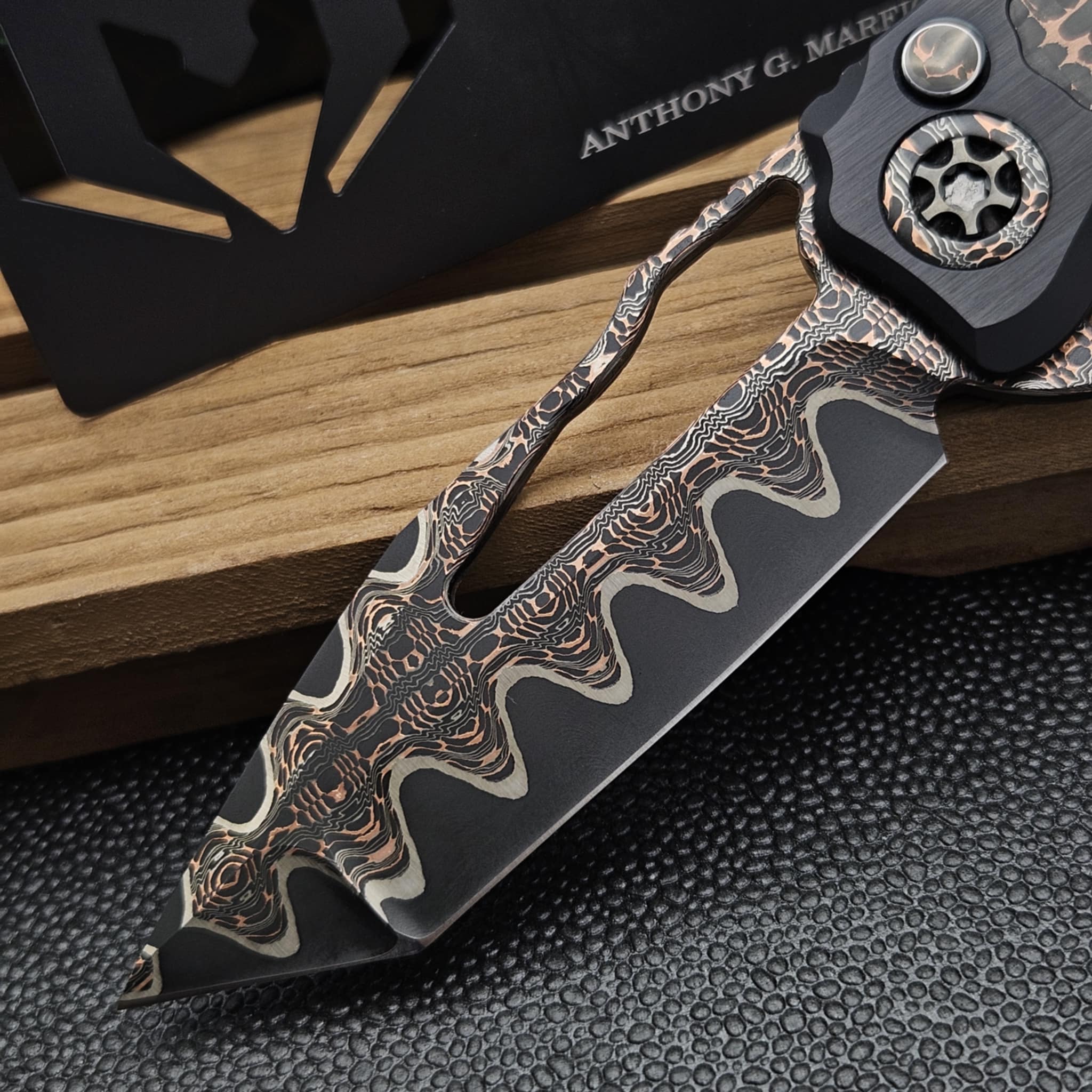 Heretic Custom Knives Wraith V4 Manual Tanto Vegas Forge Damascus 