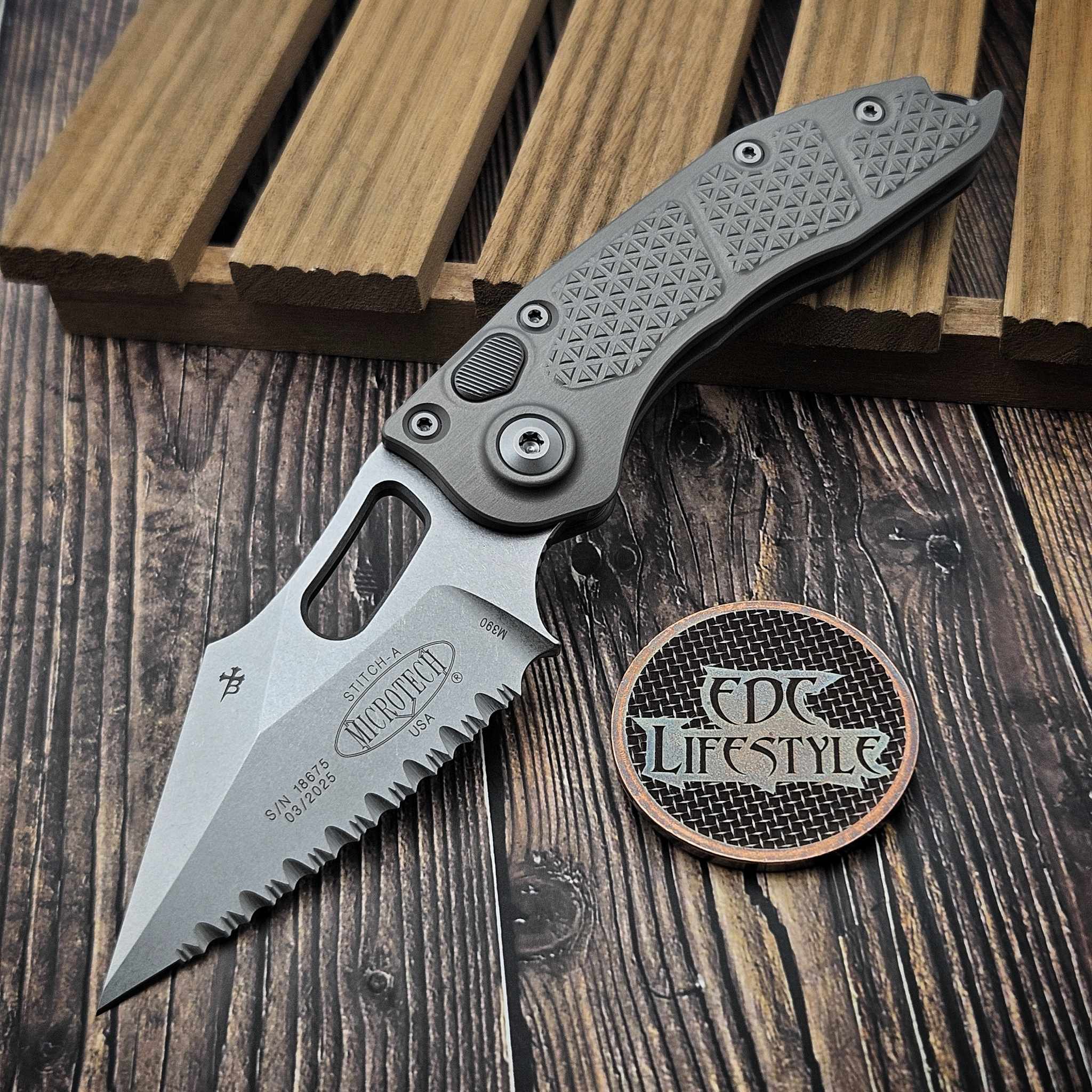 Microtech Borka Auto Stitch 169-12NC Natural Clear Full Serrated