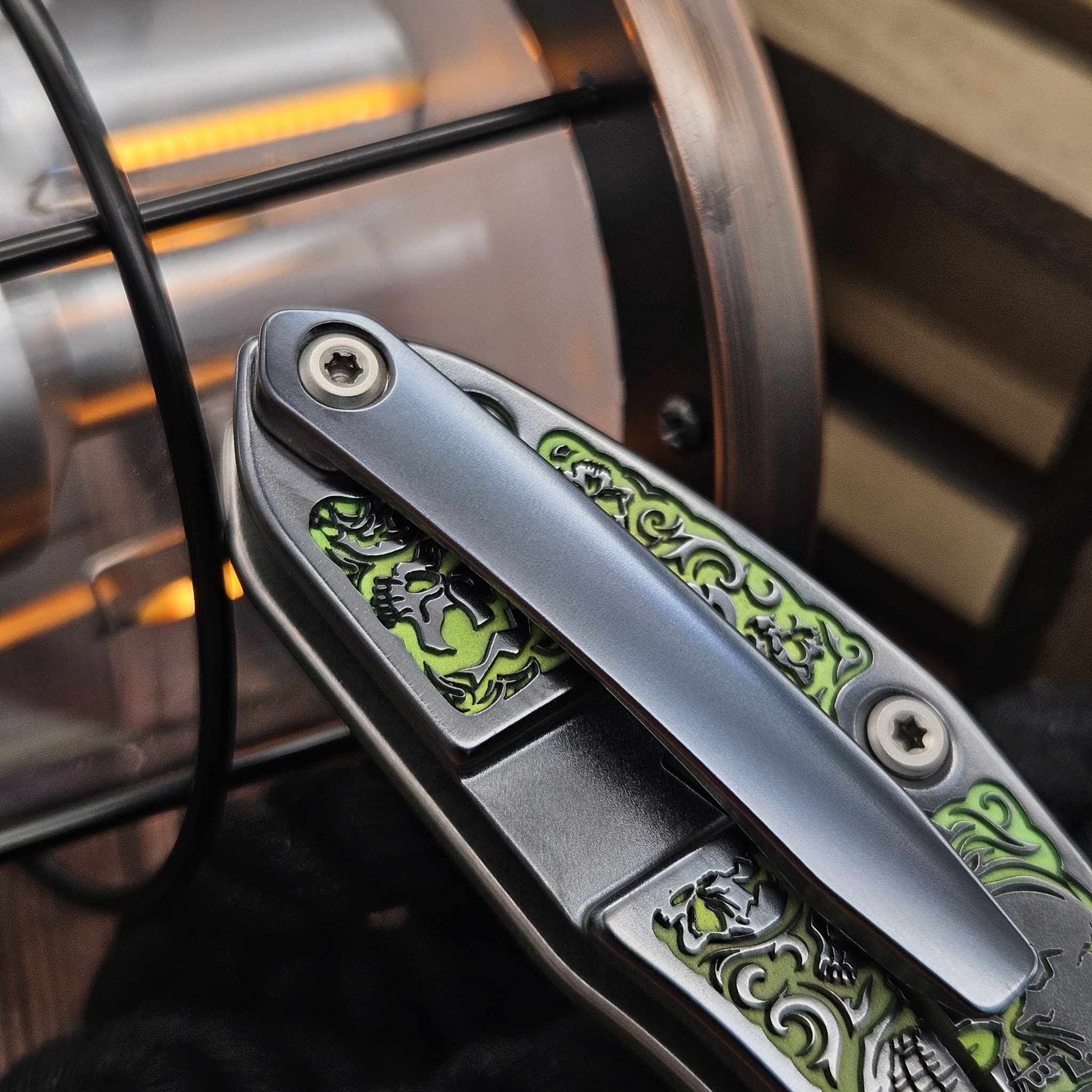 Borka Blades チタニウム チタン ロゴ コイン パッチ モラルパッチ Borka Blades チタニウム チタン ロゴ コイン パッチ モラルパッチ