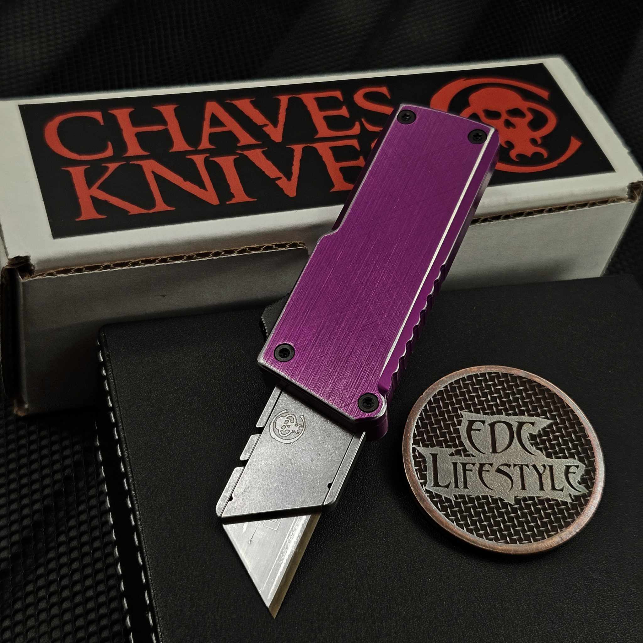 Chaves Blade CHUB Automatic OTF Purple Cross Hatch Finish 1