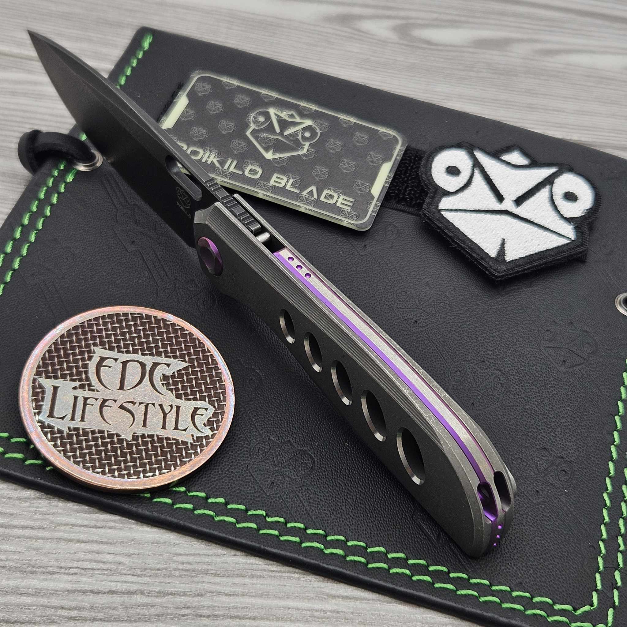 Poikilo Blade Gecko Standard 2.4 Dark Stonewash Titanium Folder