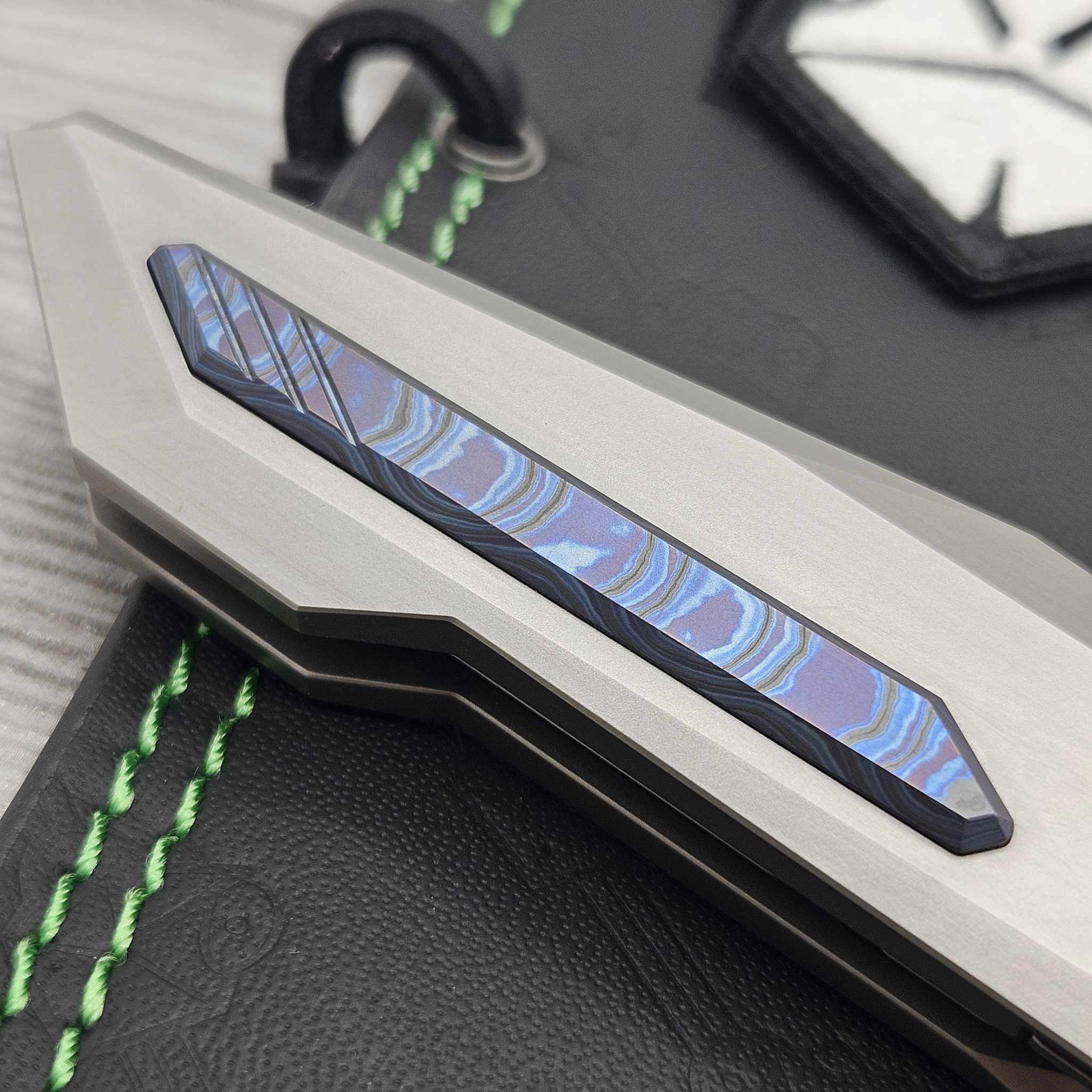 Poikilo Blade EDC Series Small Prism Midtech Flipper Titanium