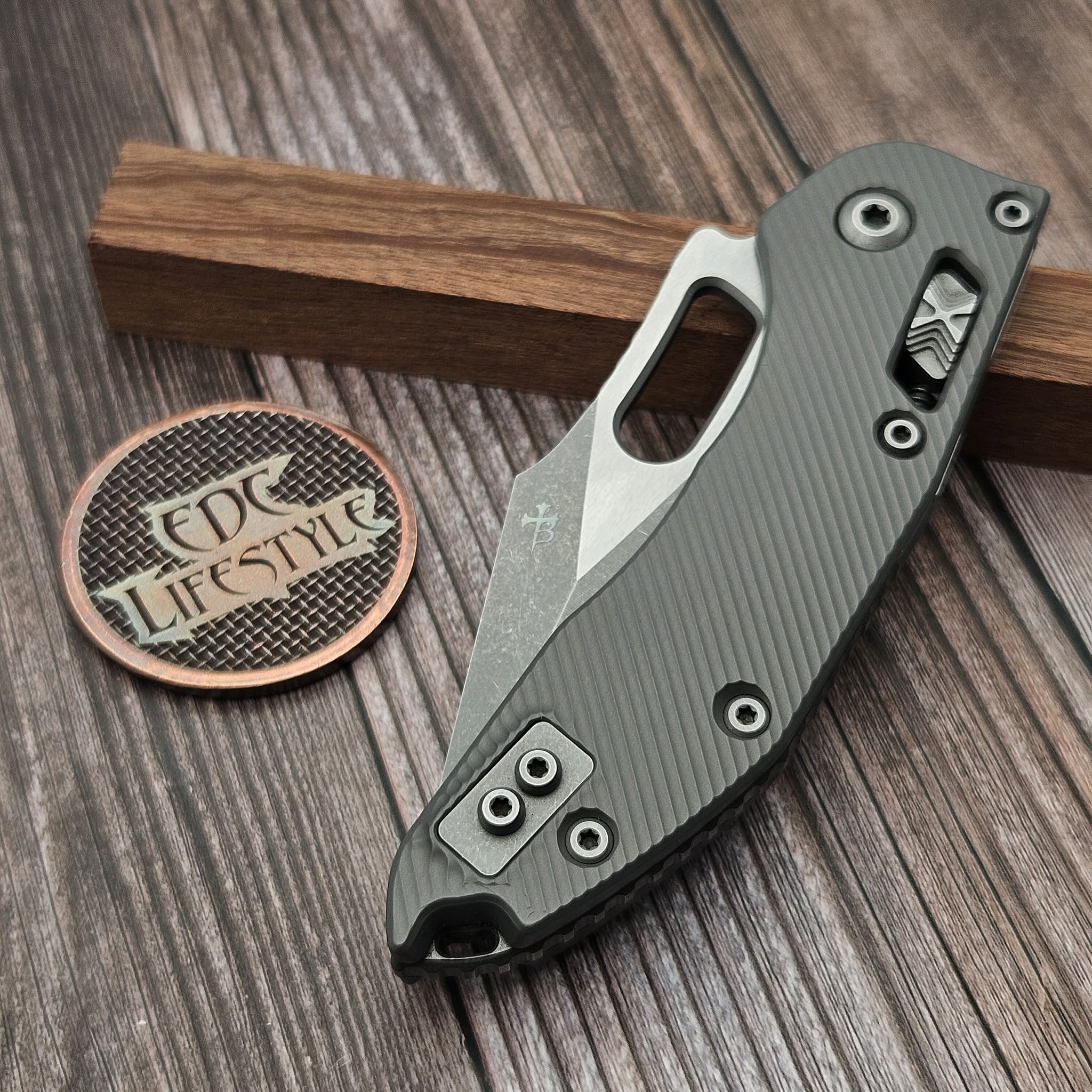 Microtech Stitch Ram-Lok S/E Fluted Natural Clear Apocalyptic