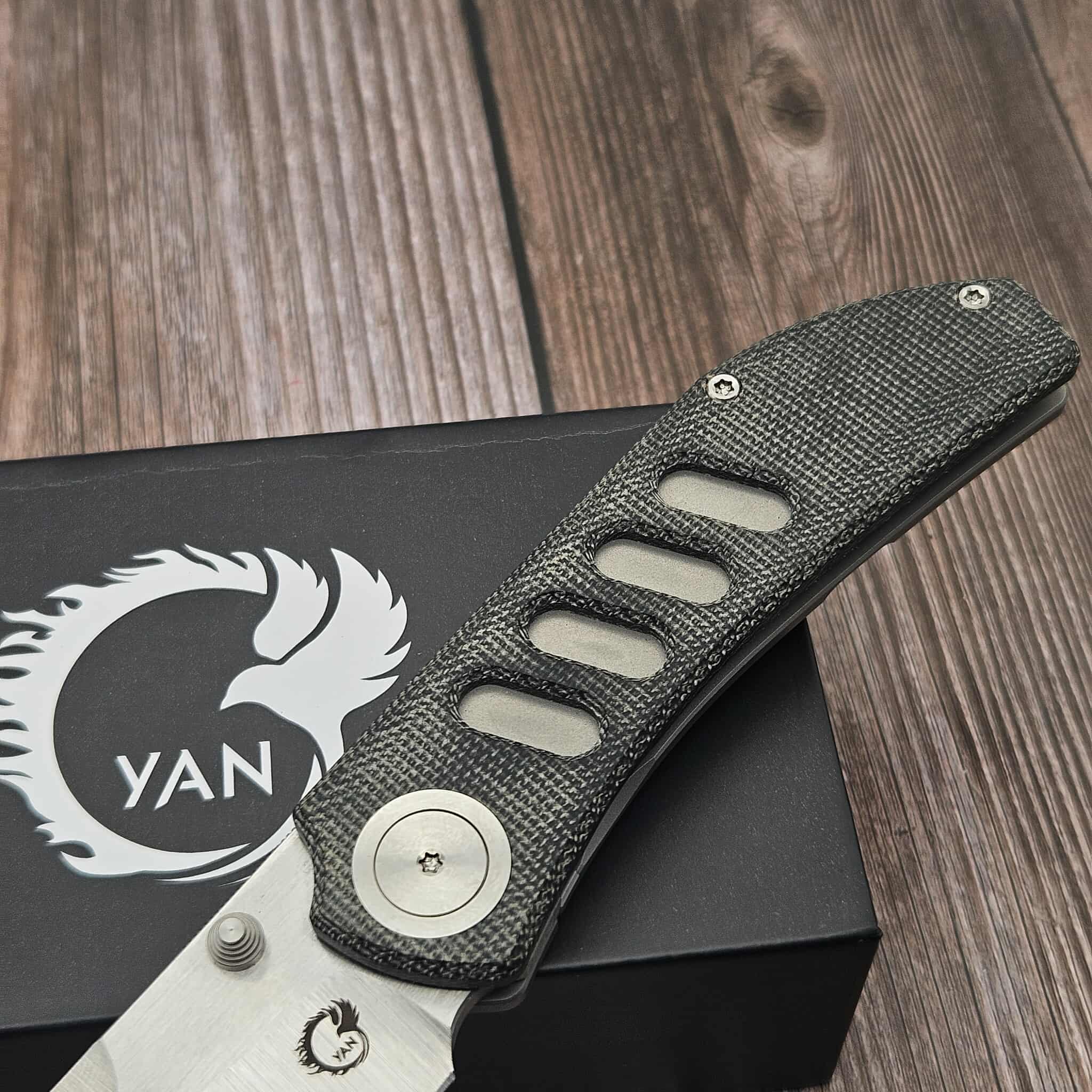 ★ yan★ Yan Knives Chevron TH - Titanium w/Zircuti Accents 3.25