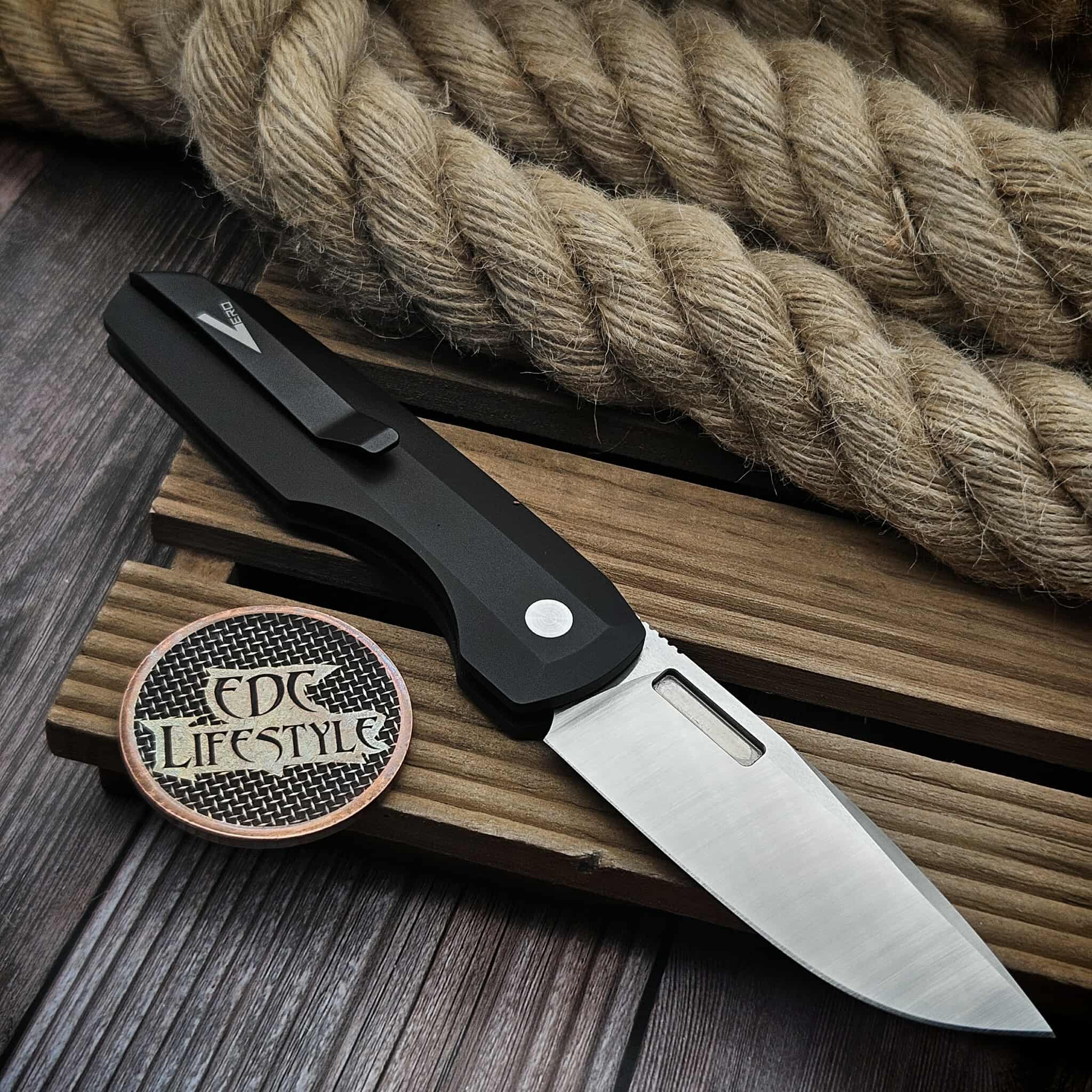 Pro-Tech Vero Synapse - Blue Linen Micarta, 3.5