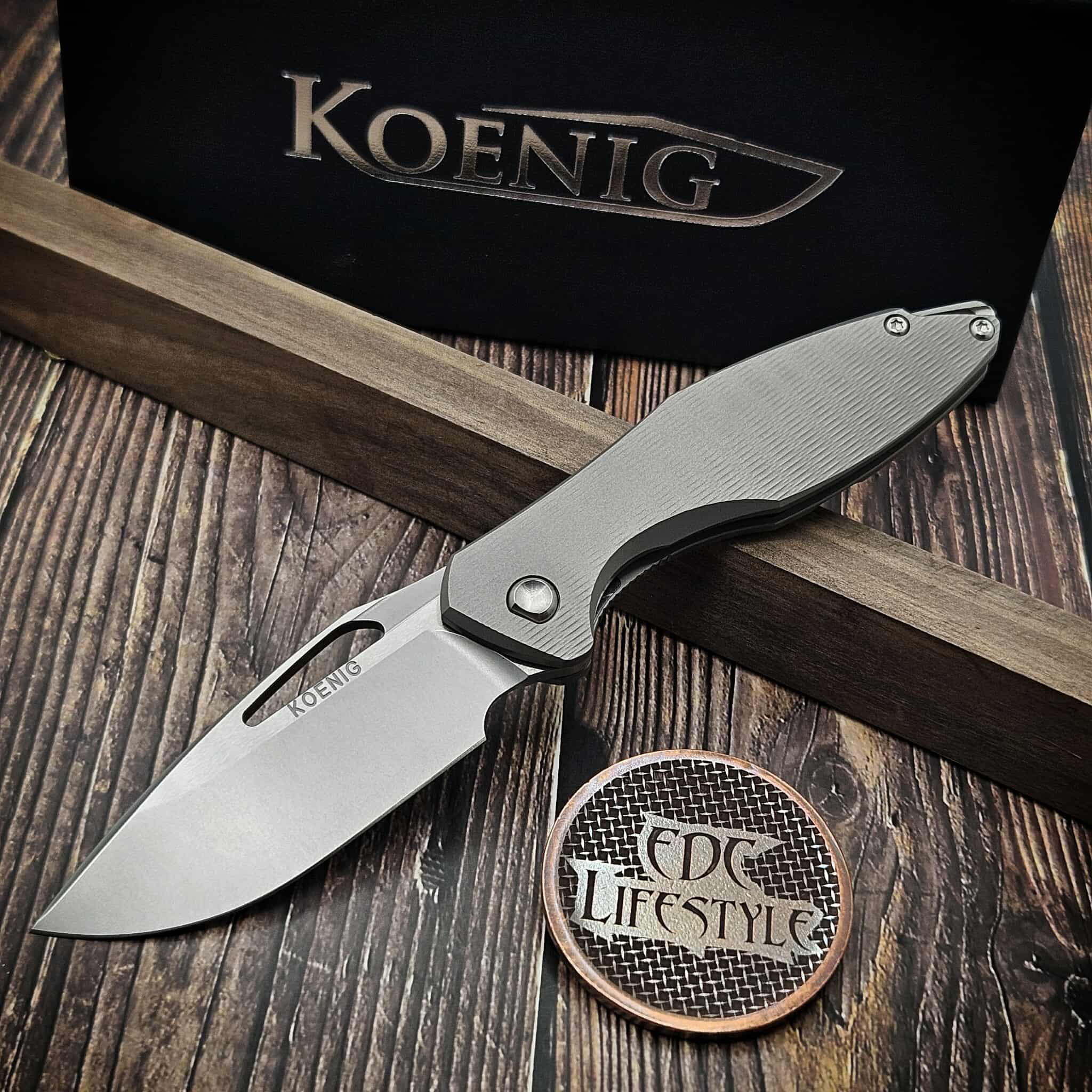 Koenig Mini Arius Non Flipper Plexa Pattern Titanium - Burnished