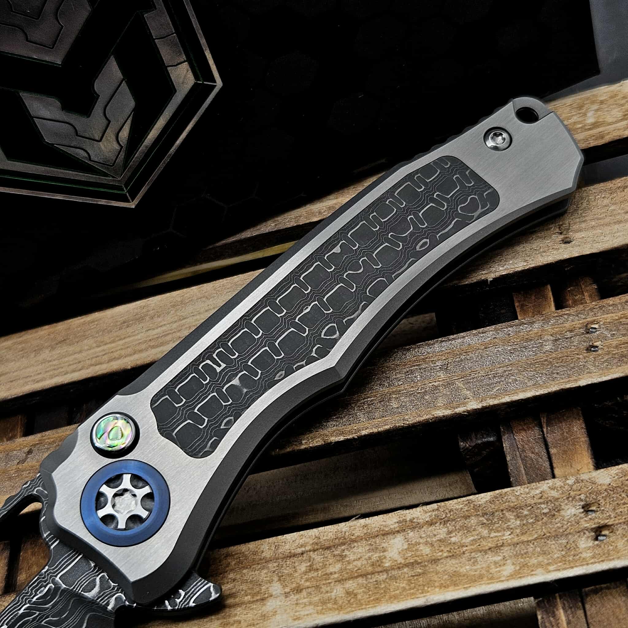 Heretic Custom Knives Wraith V4 Manual S/E Vegas Forge SanMai 