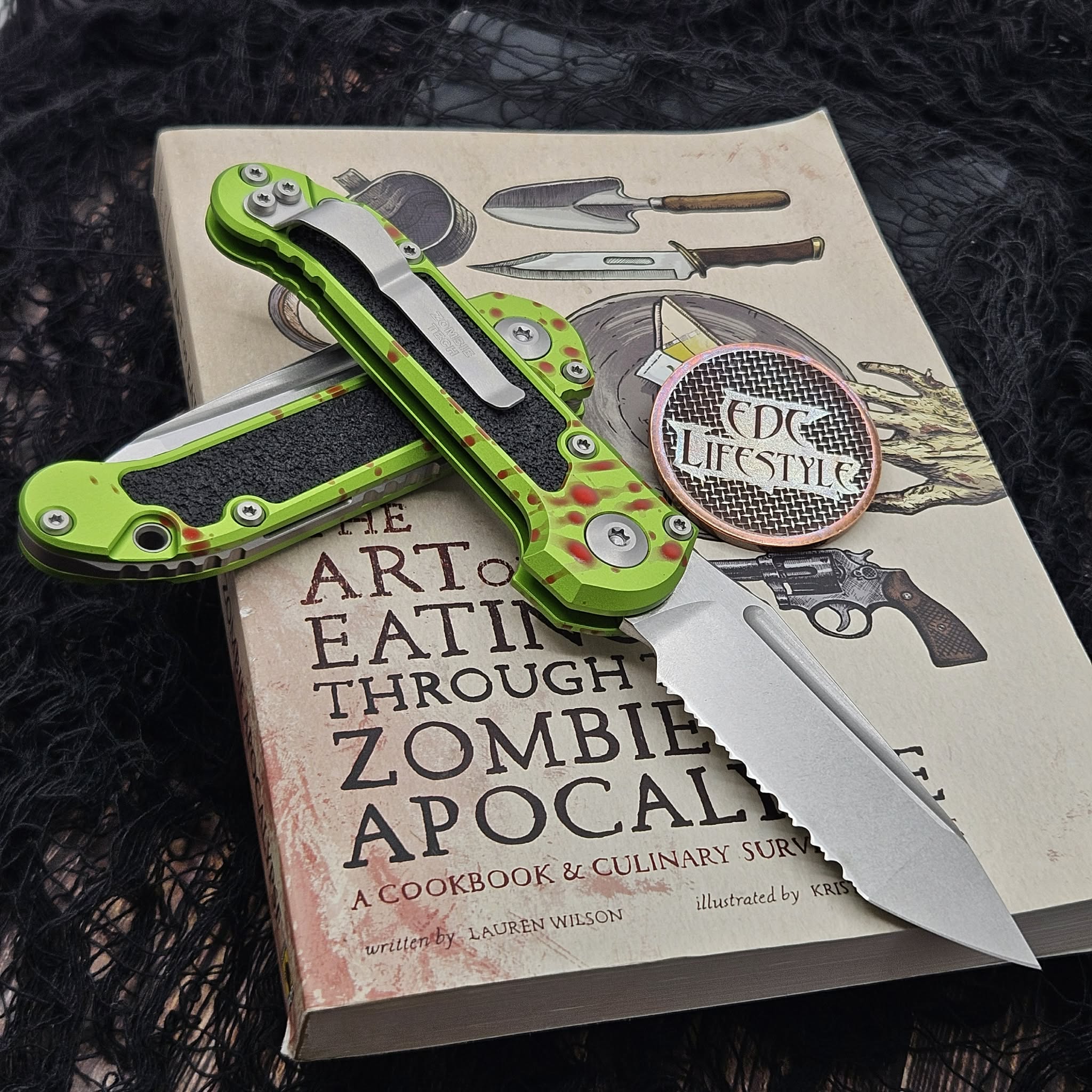Microtech LUDT T/E Full Serrated Gen III 1136-12Z Zombie Stonewash