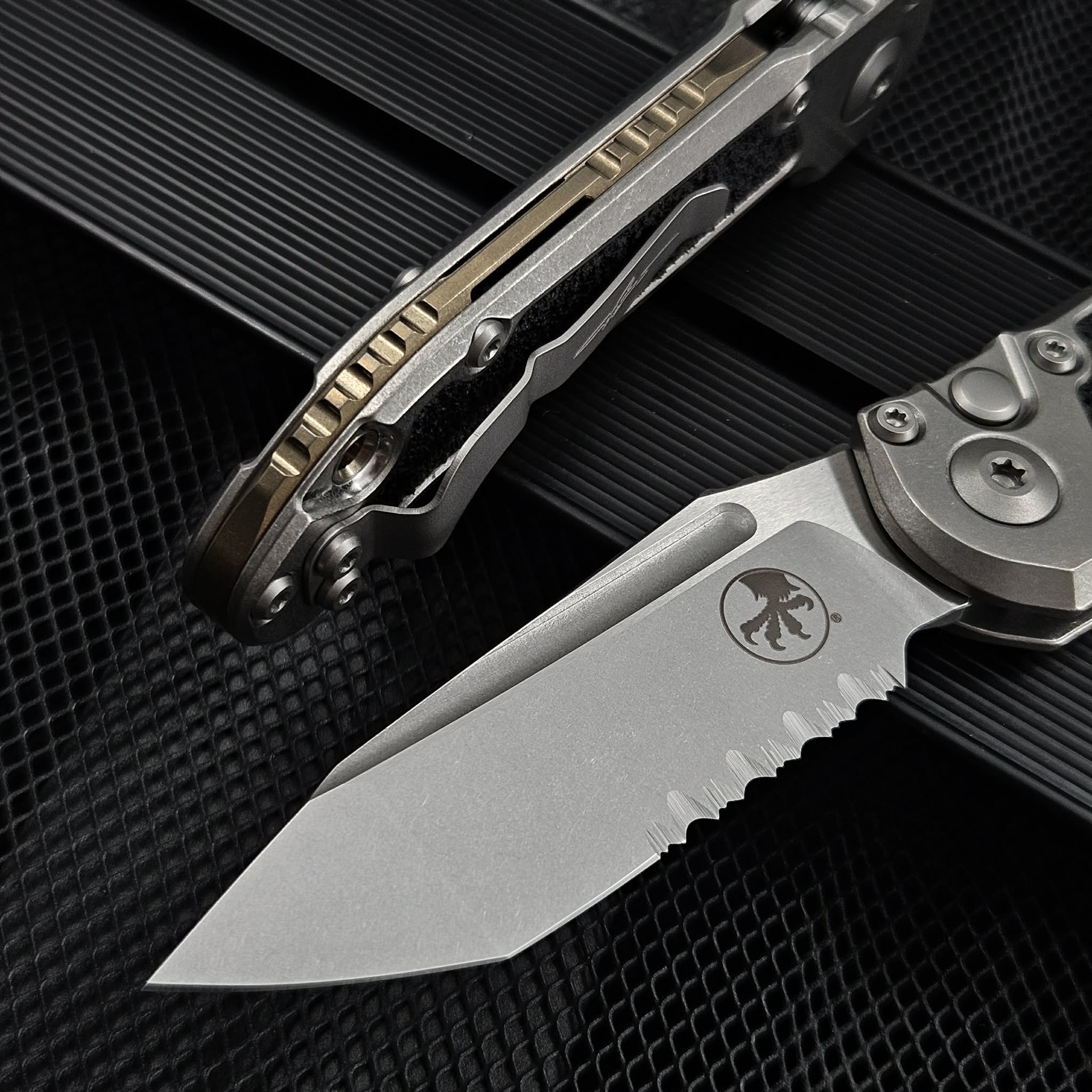 Microtech LUDT Titanium Textured Inlay T/E Partial Serrated