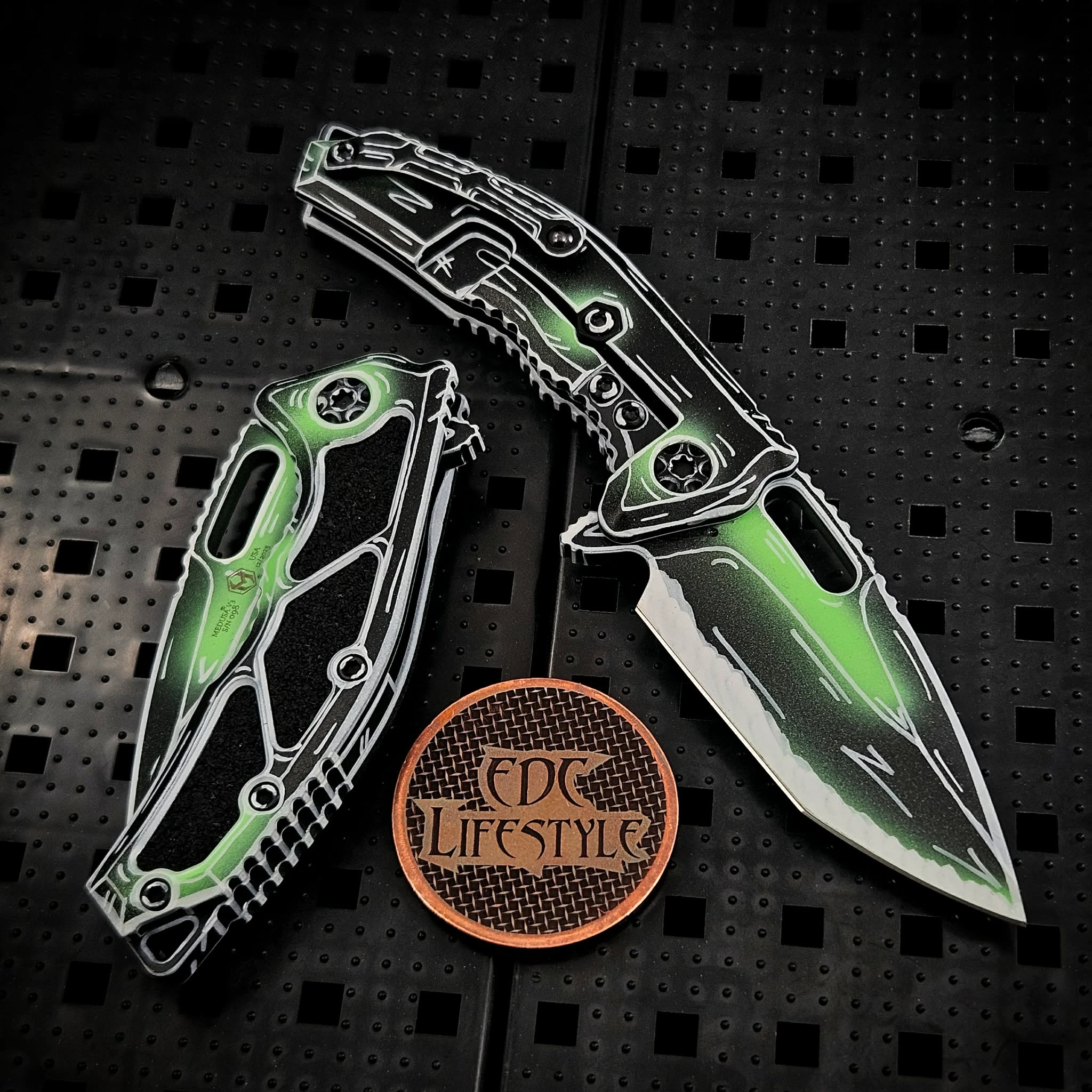 Heretic Medusa Manual Tanto Negative Cel Shade Toxic Green UV