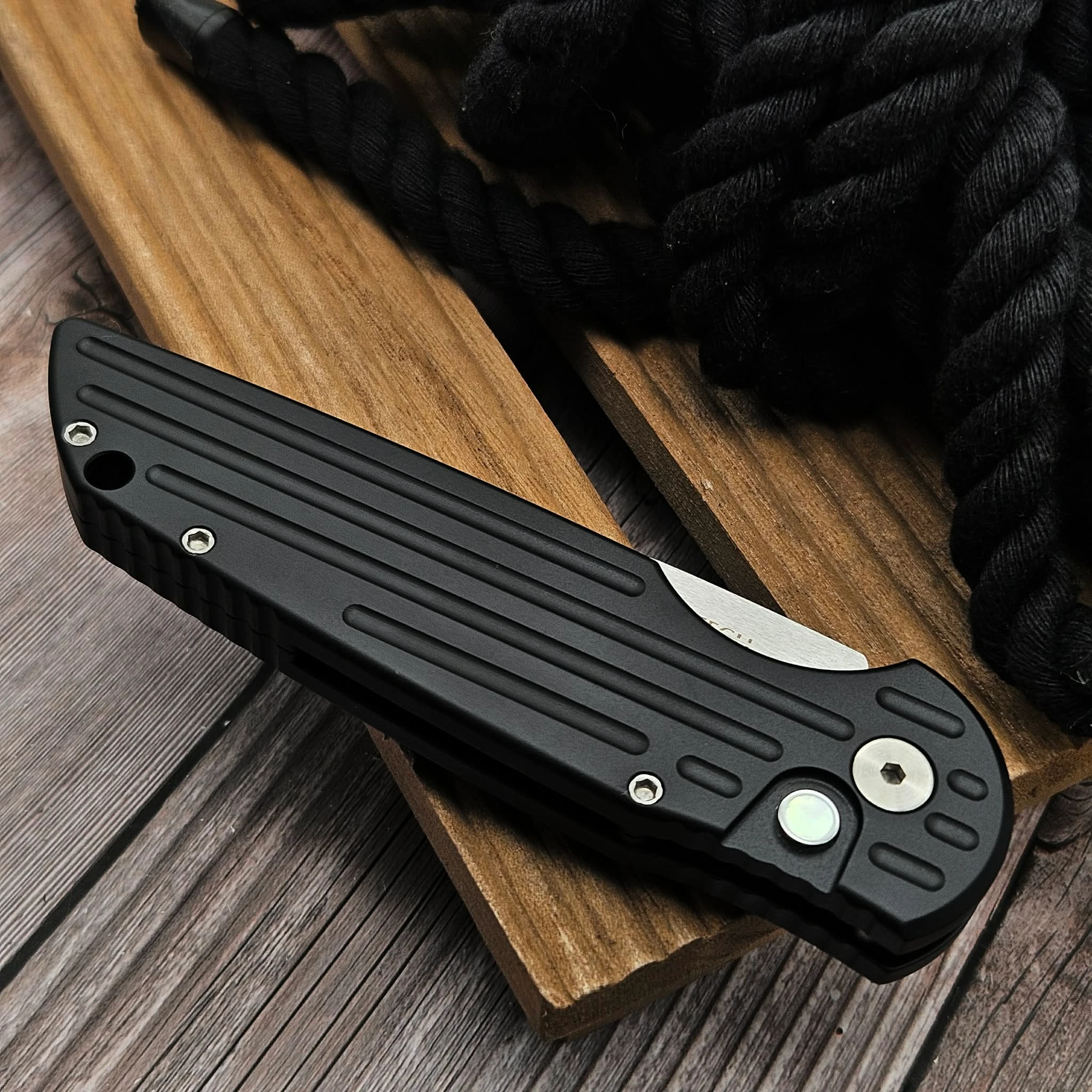 Pro-Tech TR-3 Black Grooves, 3.5