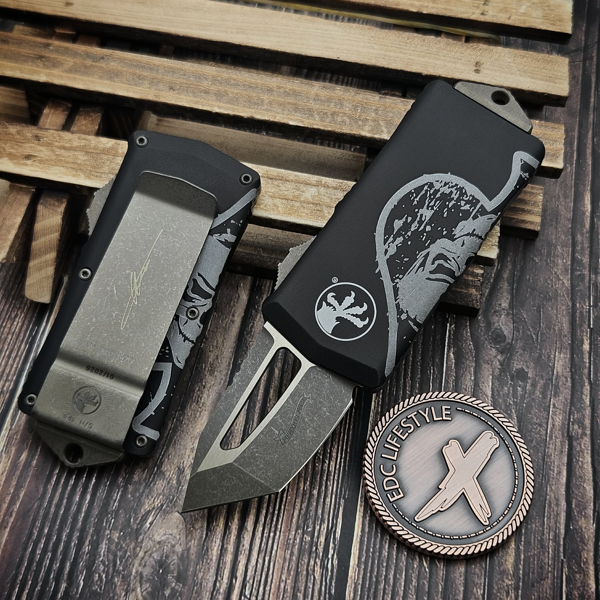 Microtech Exocet 158-13DCS Death Card Bronze T/E OTF Money Clip