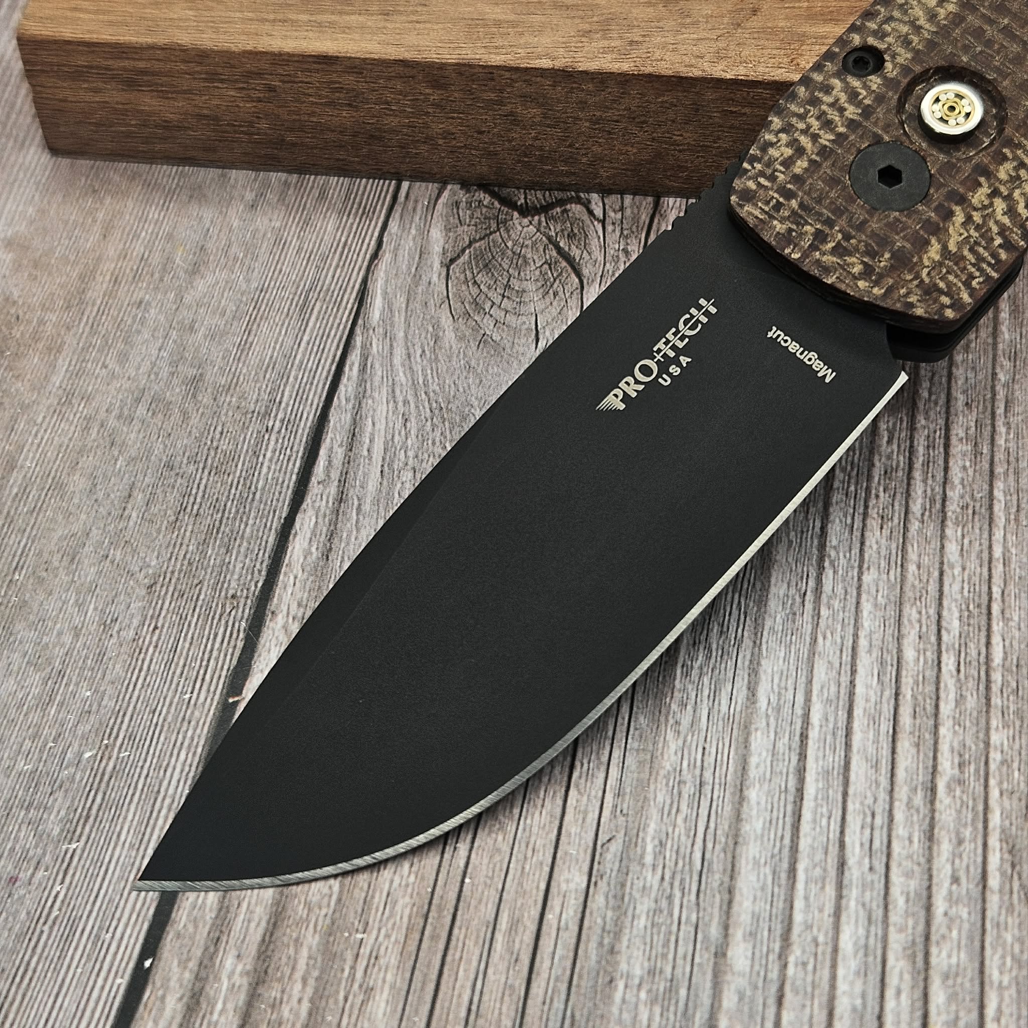 Pro-Tech Knives Blade Show Atlanta 2025 Vero Synapse Design Black