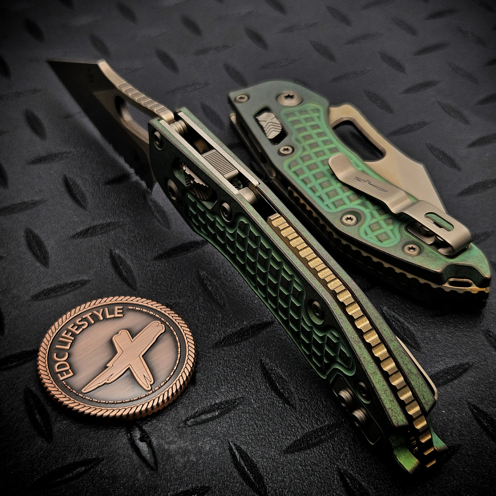 ブラッドショットアイオライトのブレス　14kgfワイヤーラップ Microtech Stitch Ram-Lok 169RL-14FRMS1 Antique Green Titanium Frag